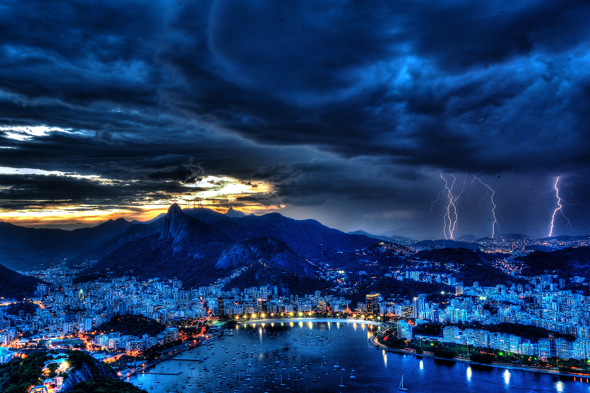 Wallpapers landscape storm lightning on the desktop