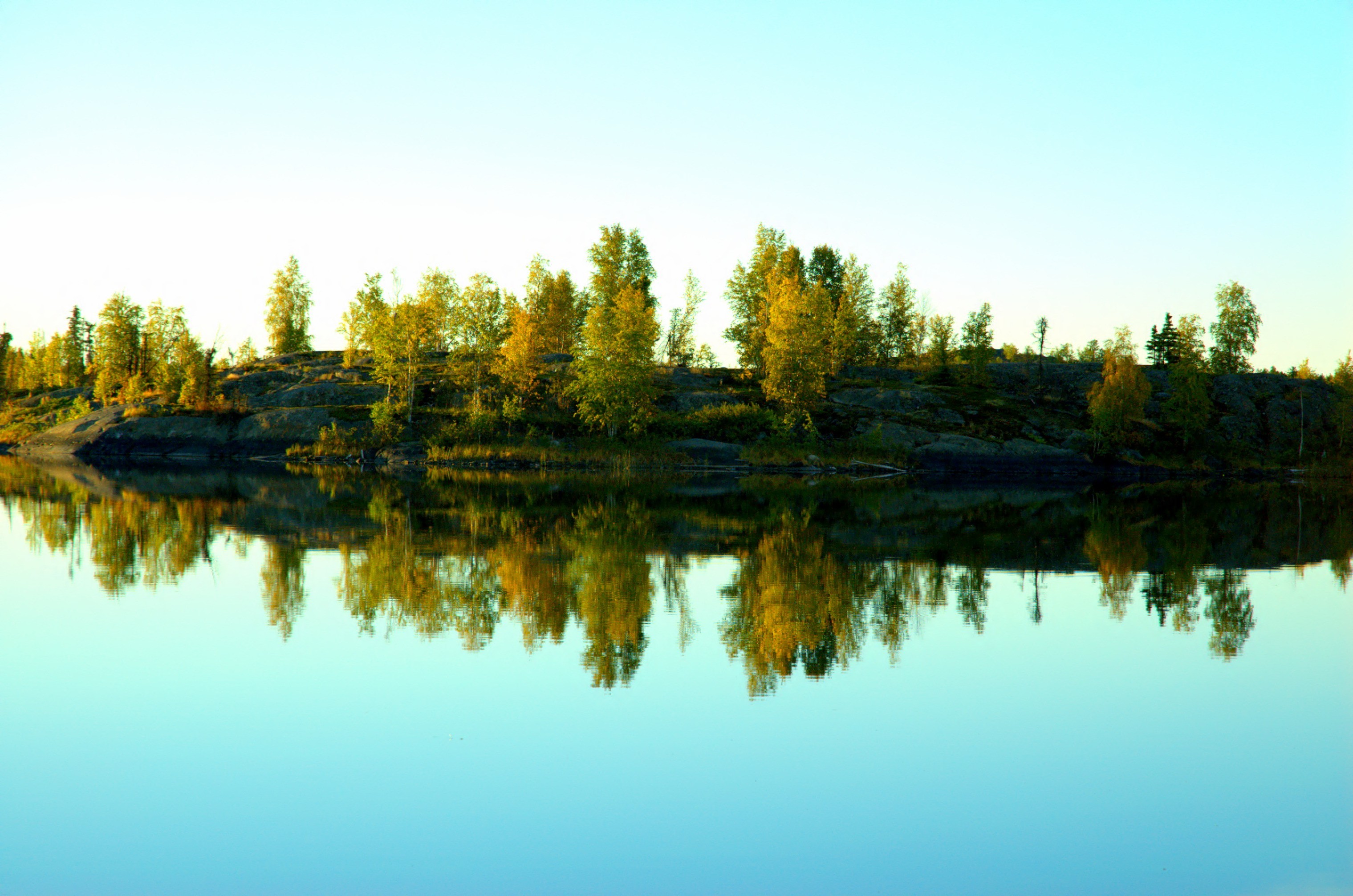 免费照片一个安静的死水