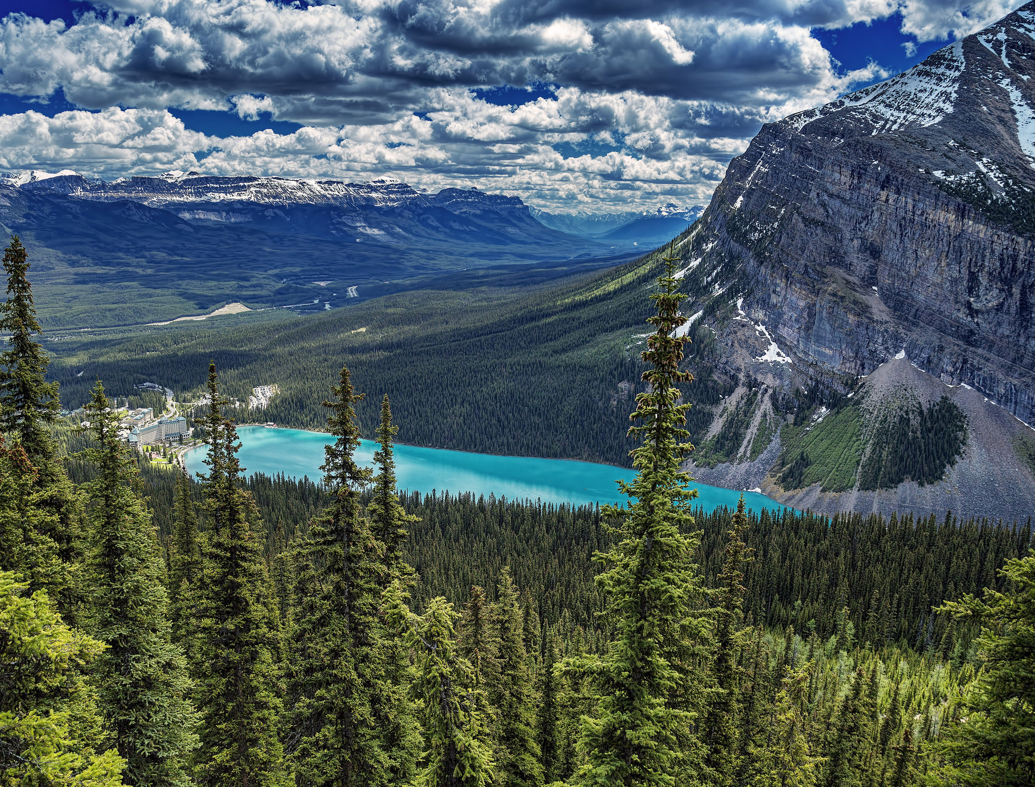 Wallpapers Alberta lake blue lake louise on the desktop