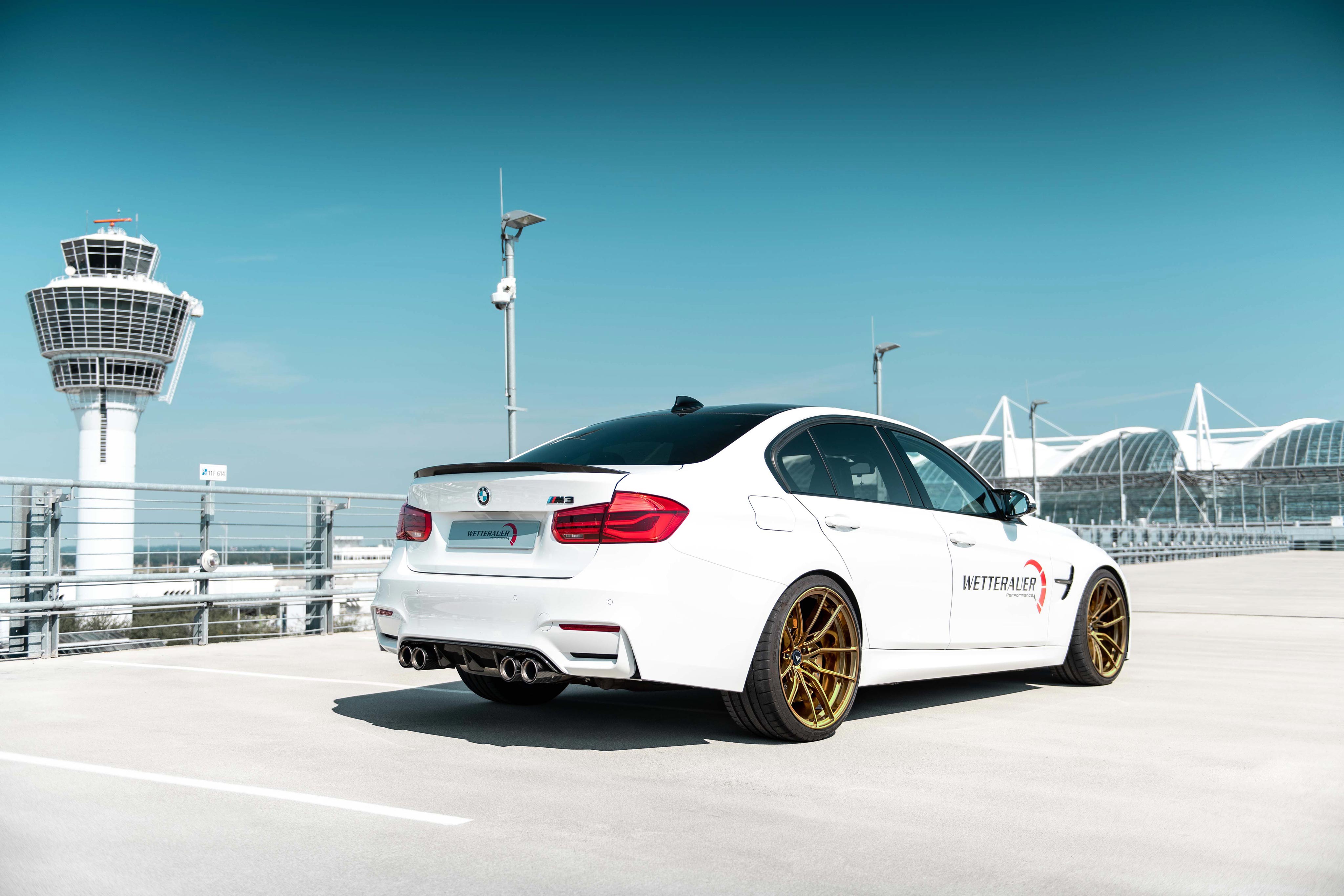 Wallpapers white BMW BMW M3 BMW on the desktop