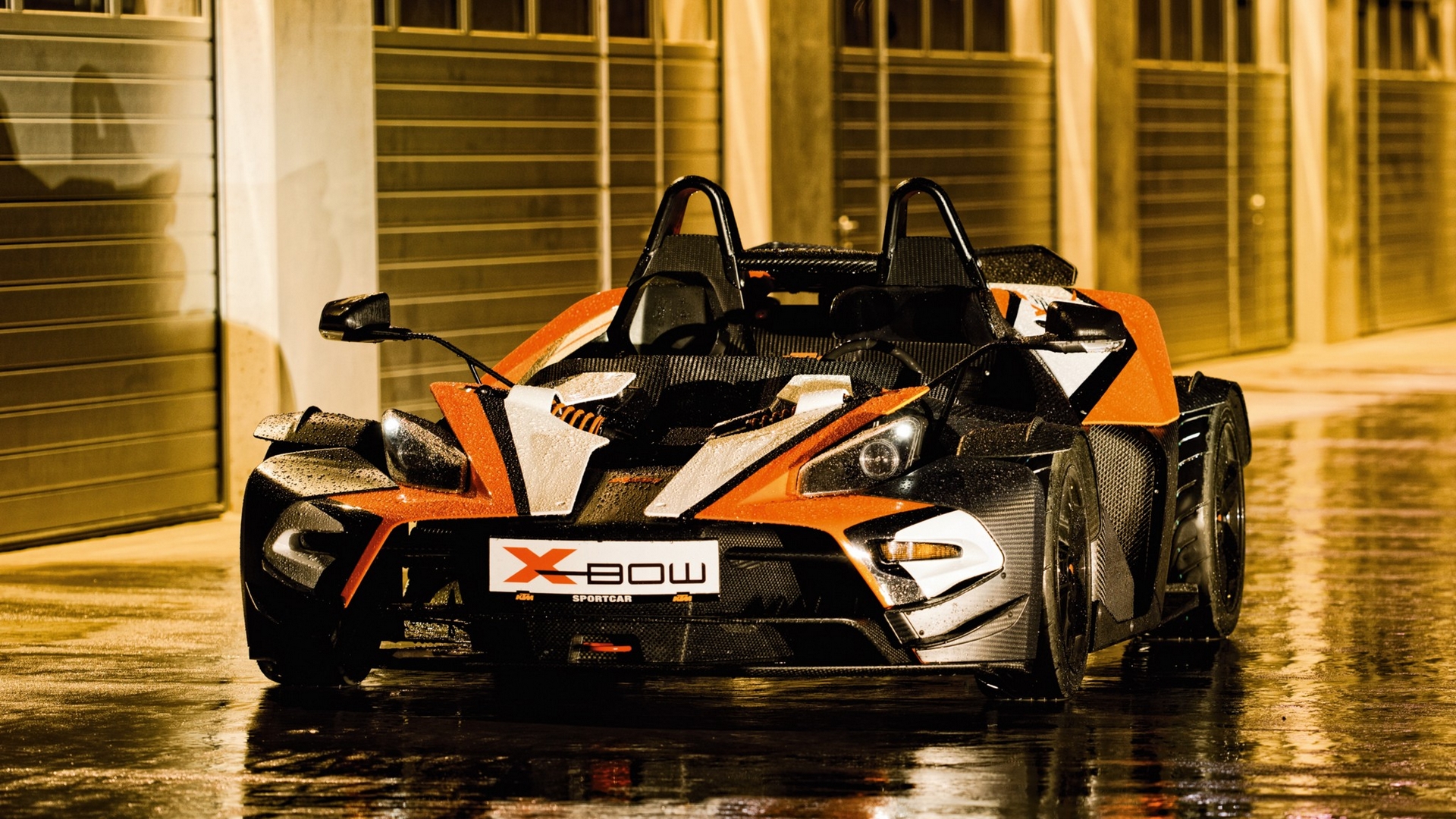 Обои ktm x-bow спорткар здание на рабочий стол