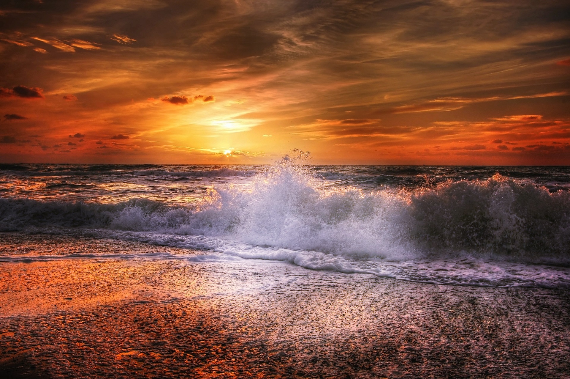Free photo Sunset Sea Waves