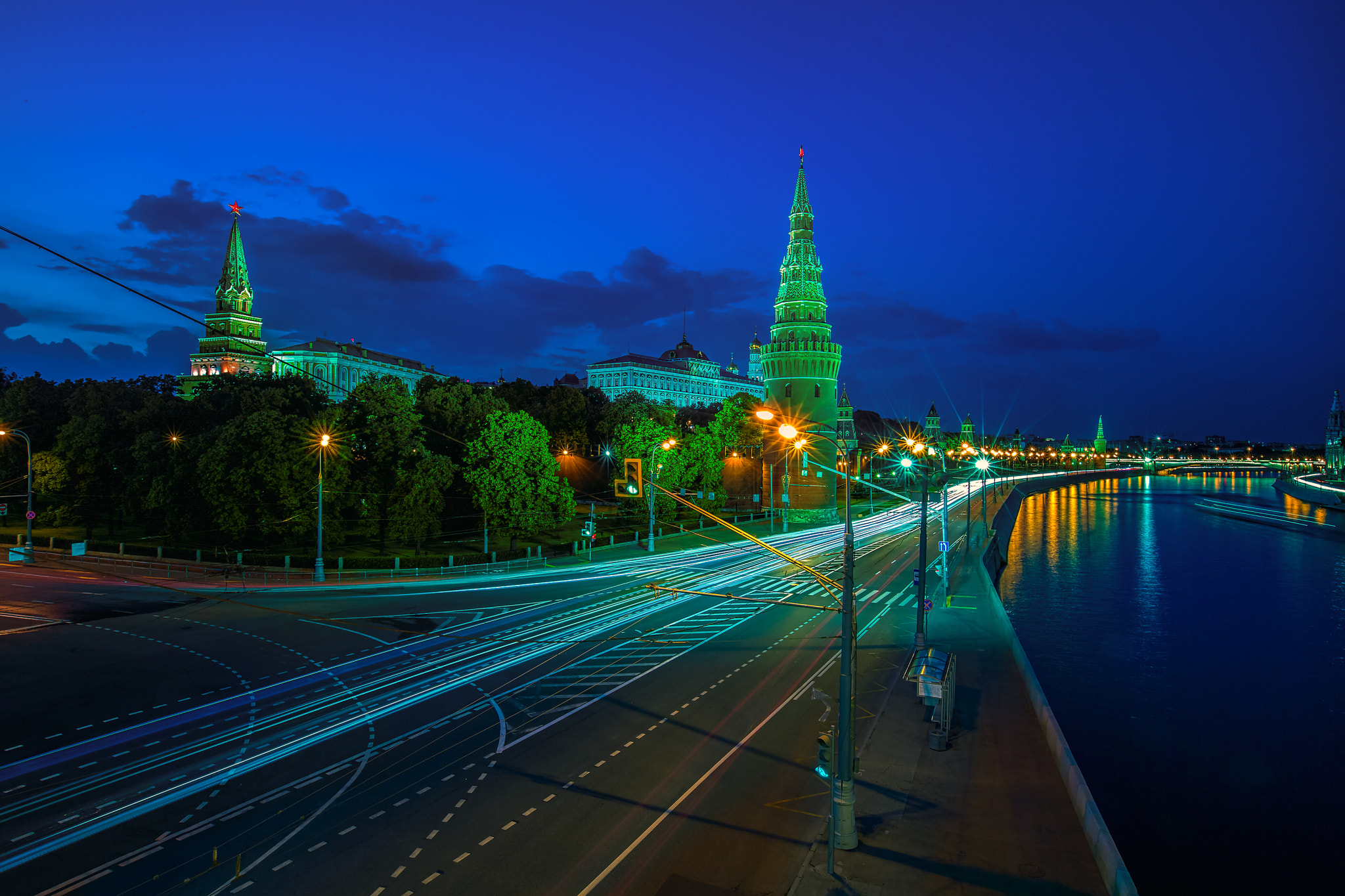 Wallpapers Moscow Kremlin Moscow River Illuminated in the Evening Russia on the desktop