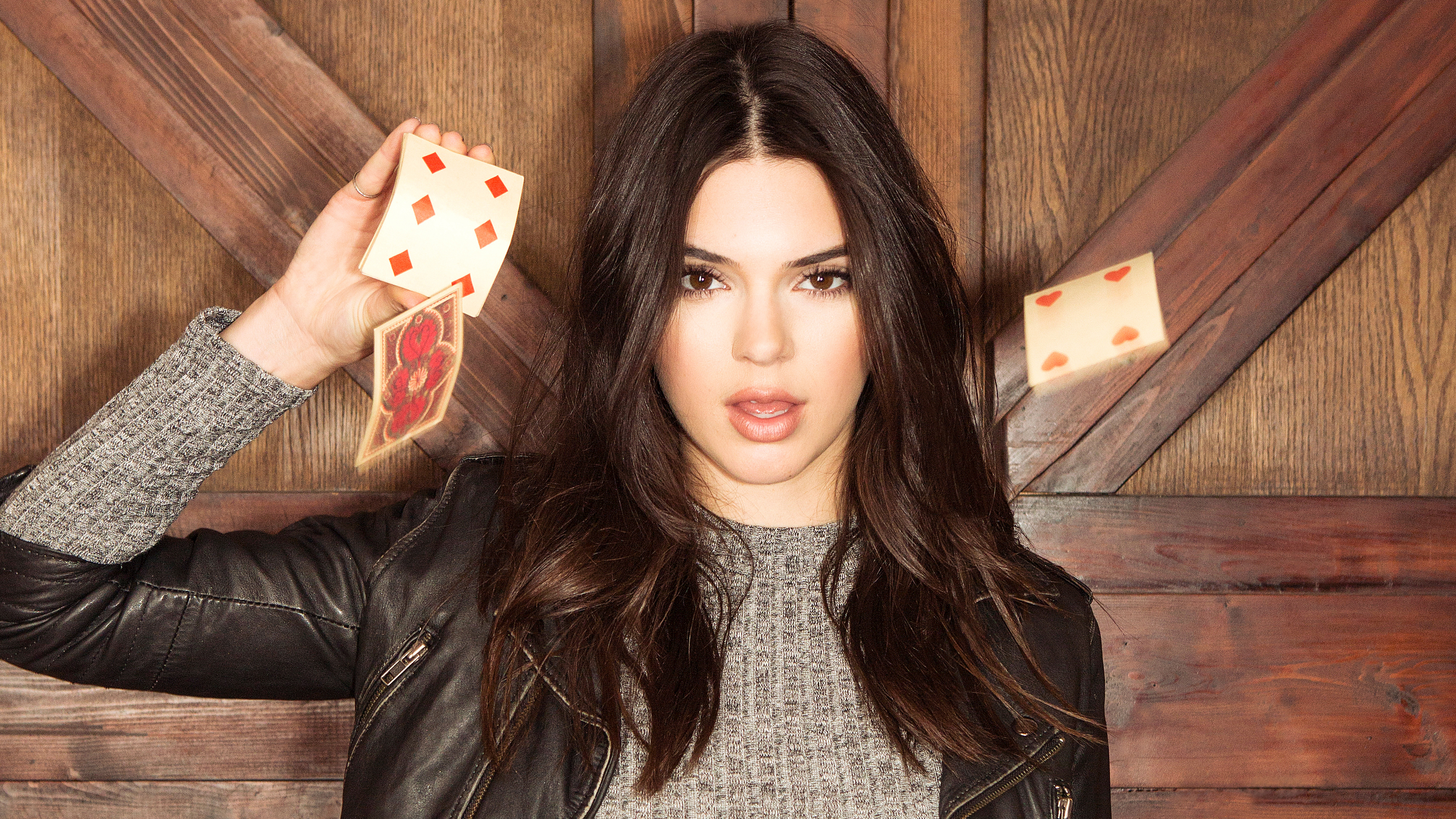 Wallpapers Kendall Jenner cards model on the desktop