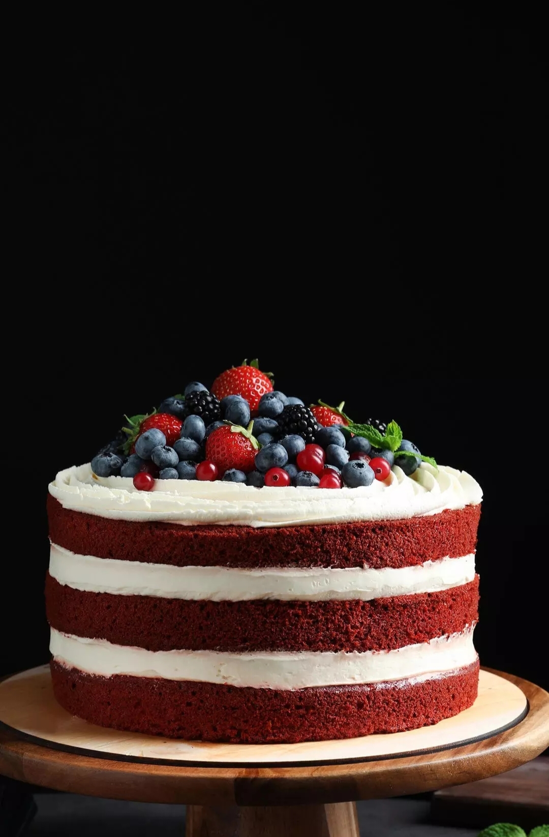 Free photo Classic Red Velvet Cake