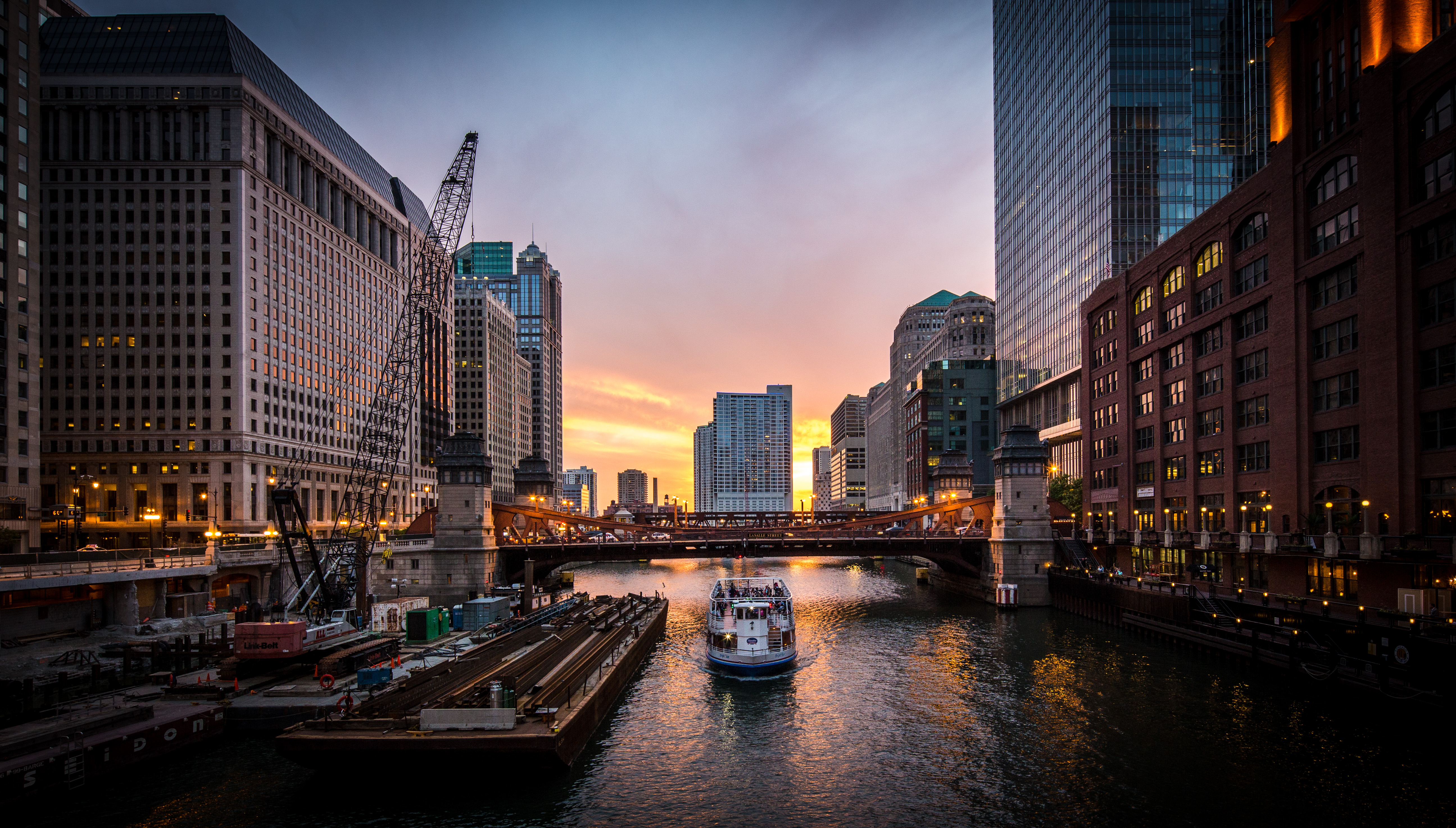 Free photo Boat ride on the city river