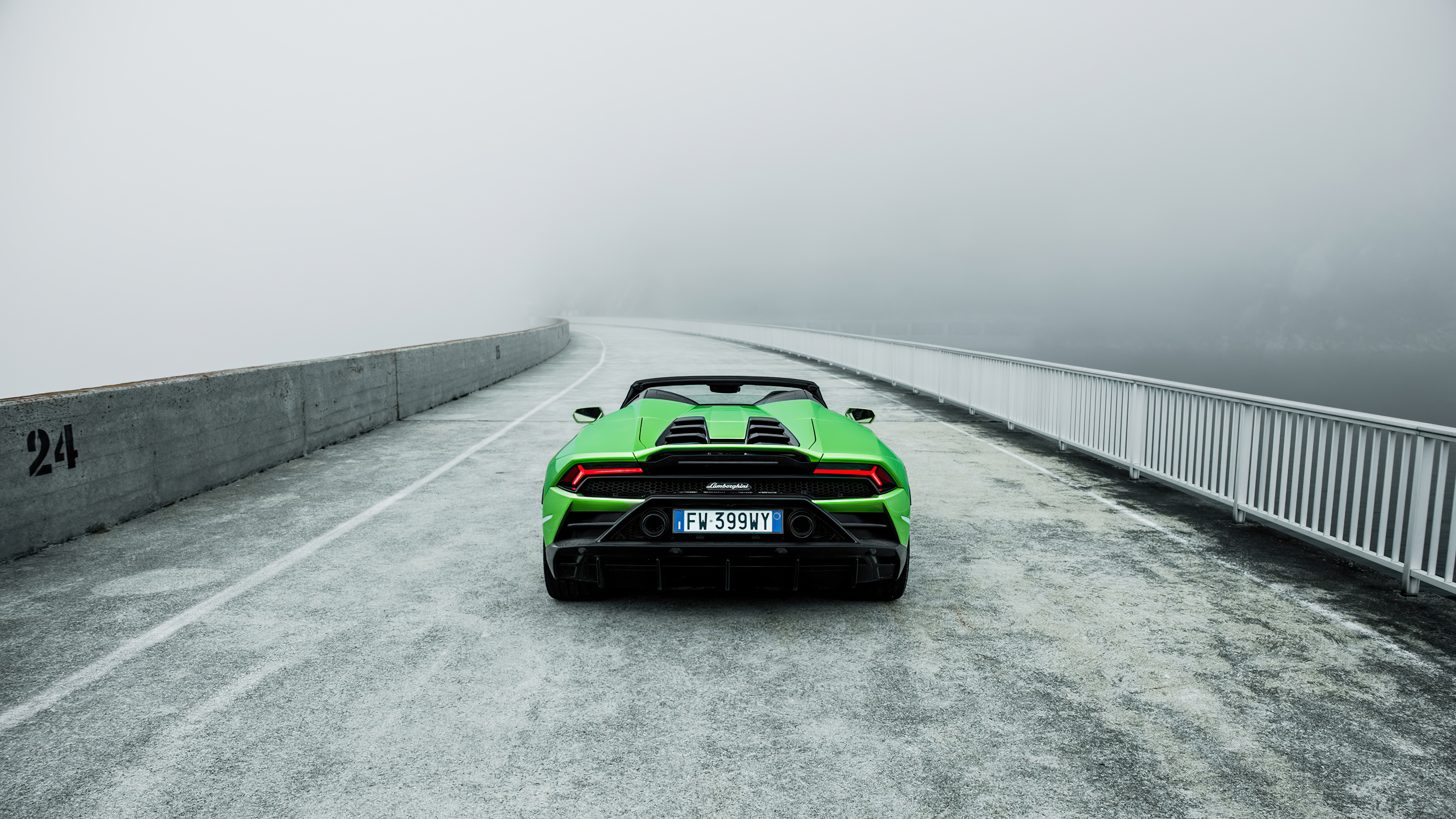 Обои машины Lamborghini Huracan Evo Behance на рабочий стол