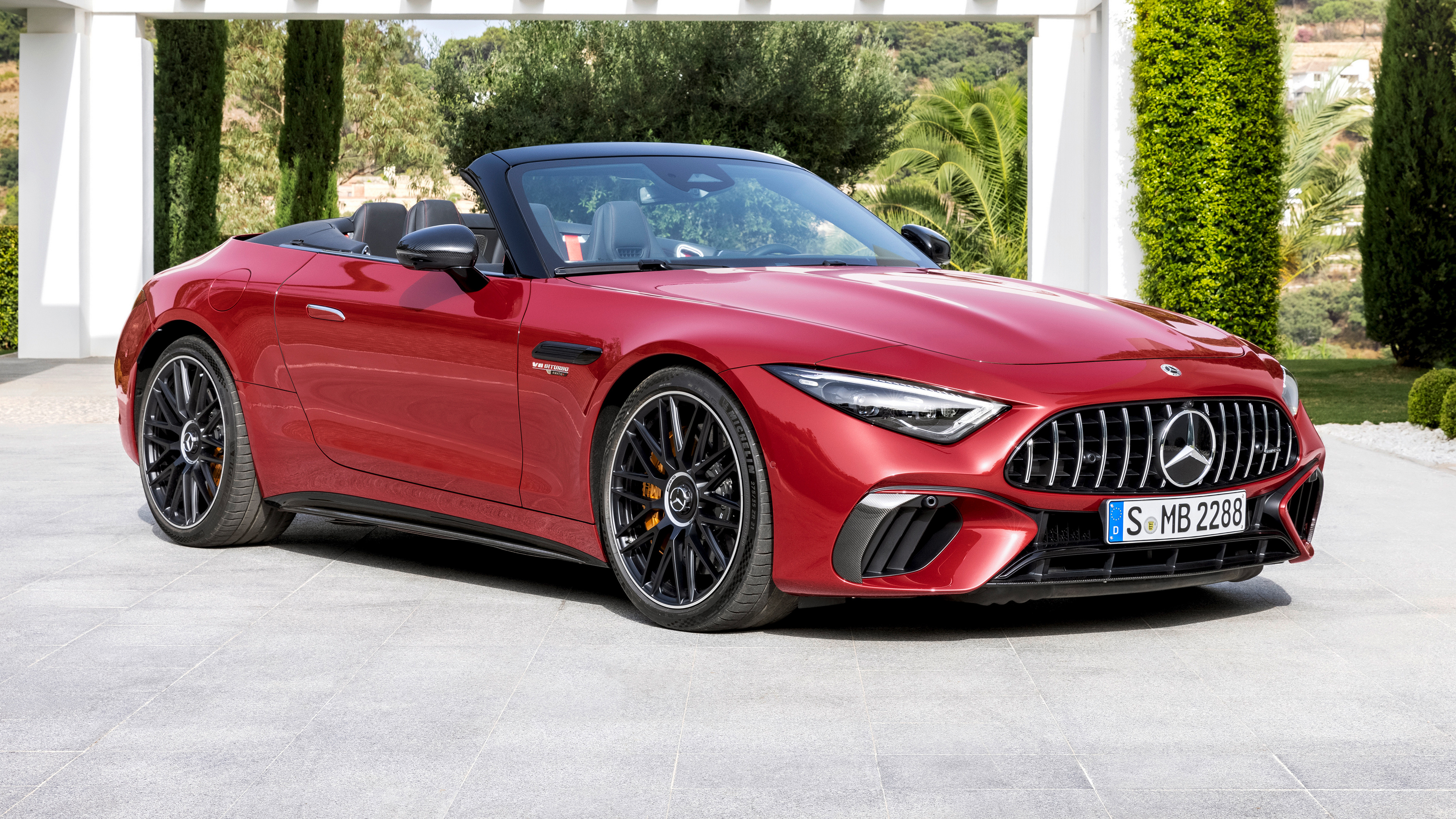 Free photo Mercedes-AMG SL 63, 2022