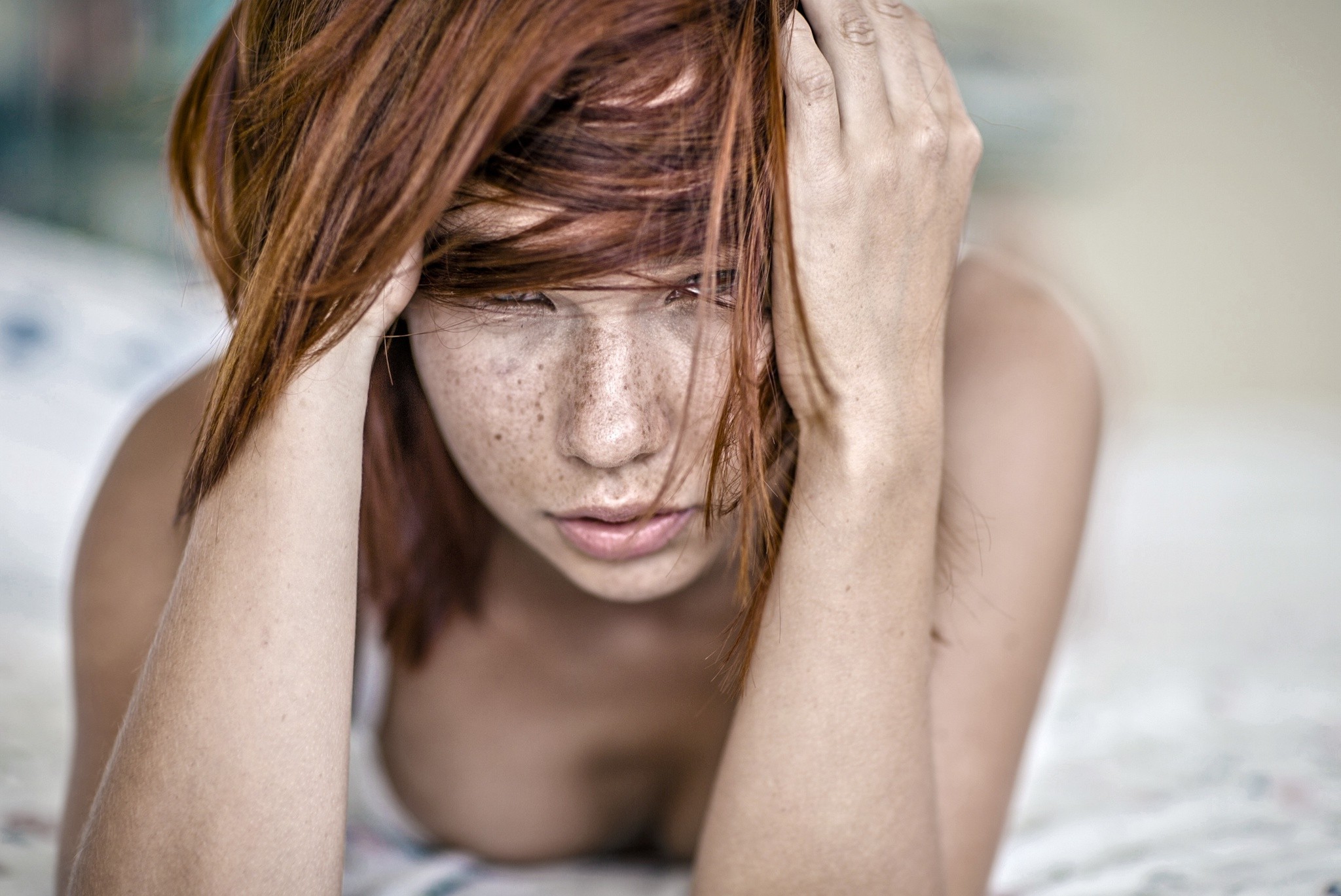 Обои лицо женщина рыжая на рабочий стол