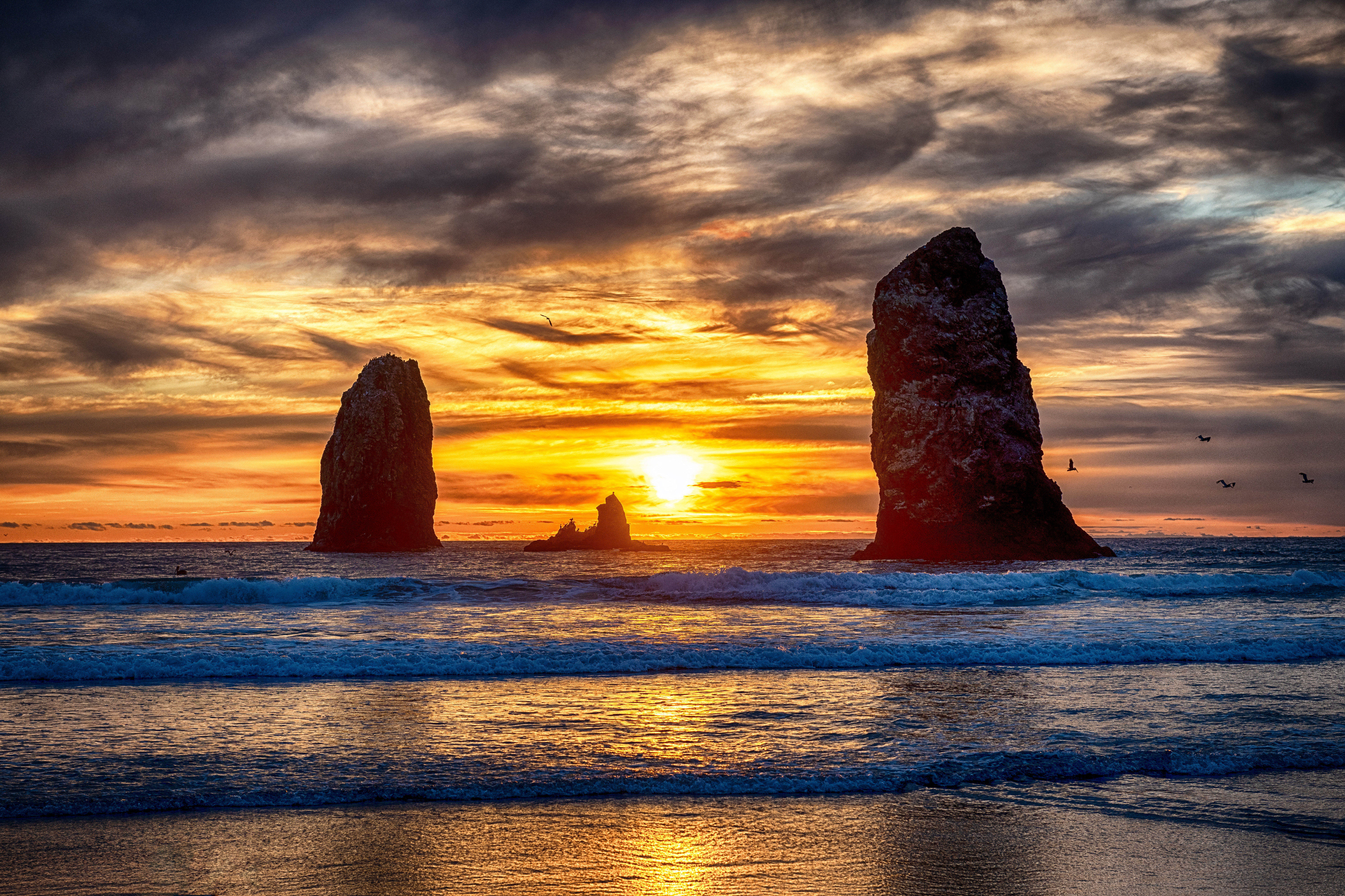 Обои Sunset at Cannon Beach Oregon море на рабочий стол