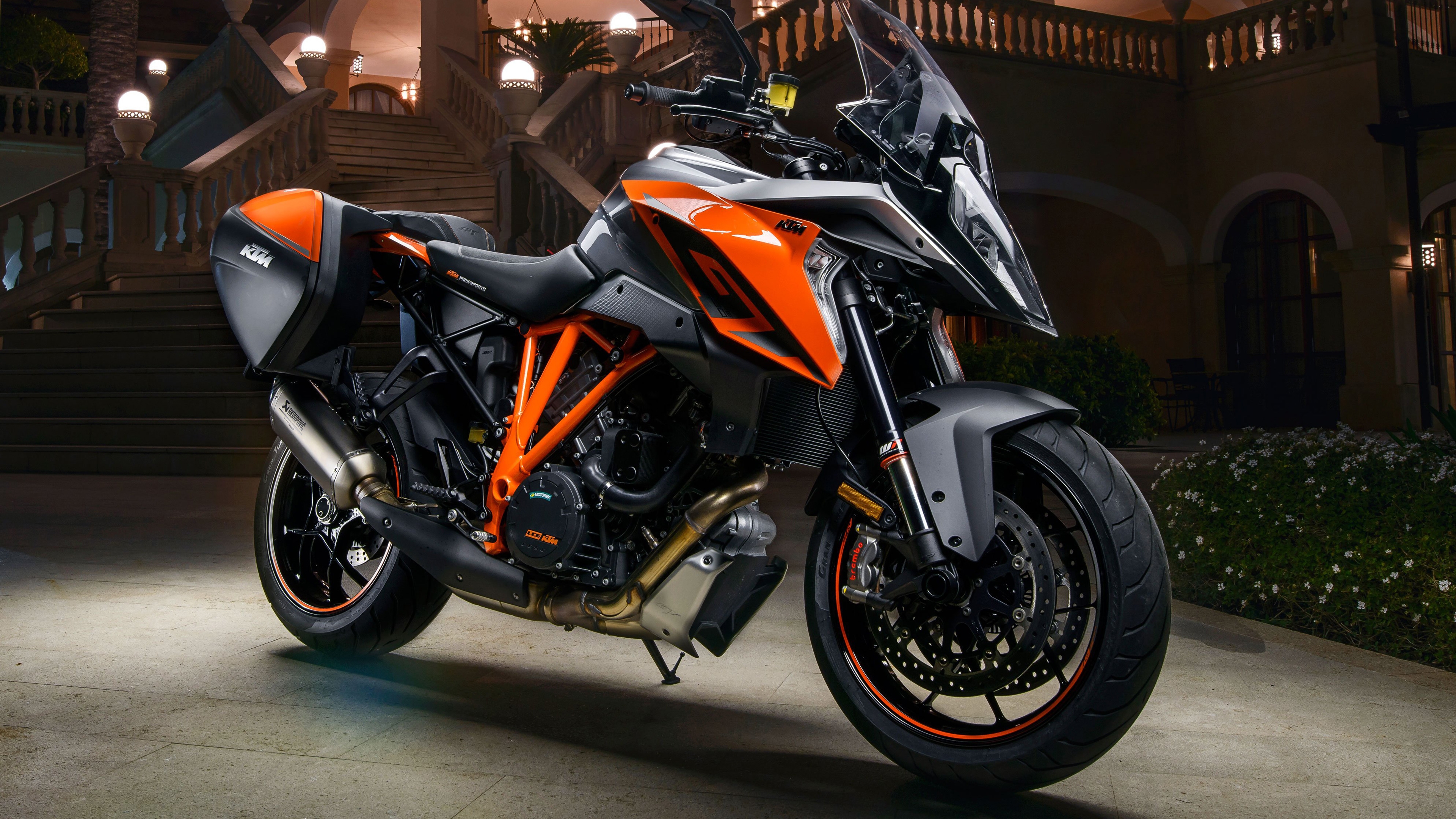 Бесплатное фото Ktm 1920 super duke gt 2016