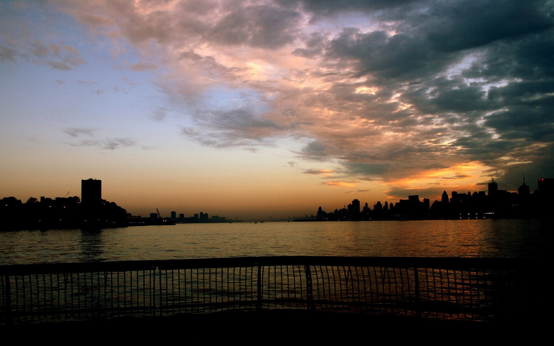 Wallpapers evening embankment fence on the desktop