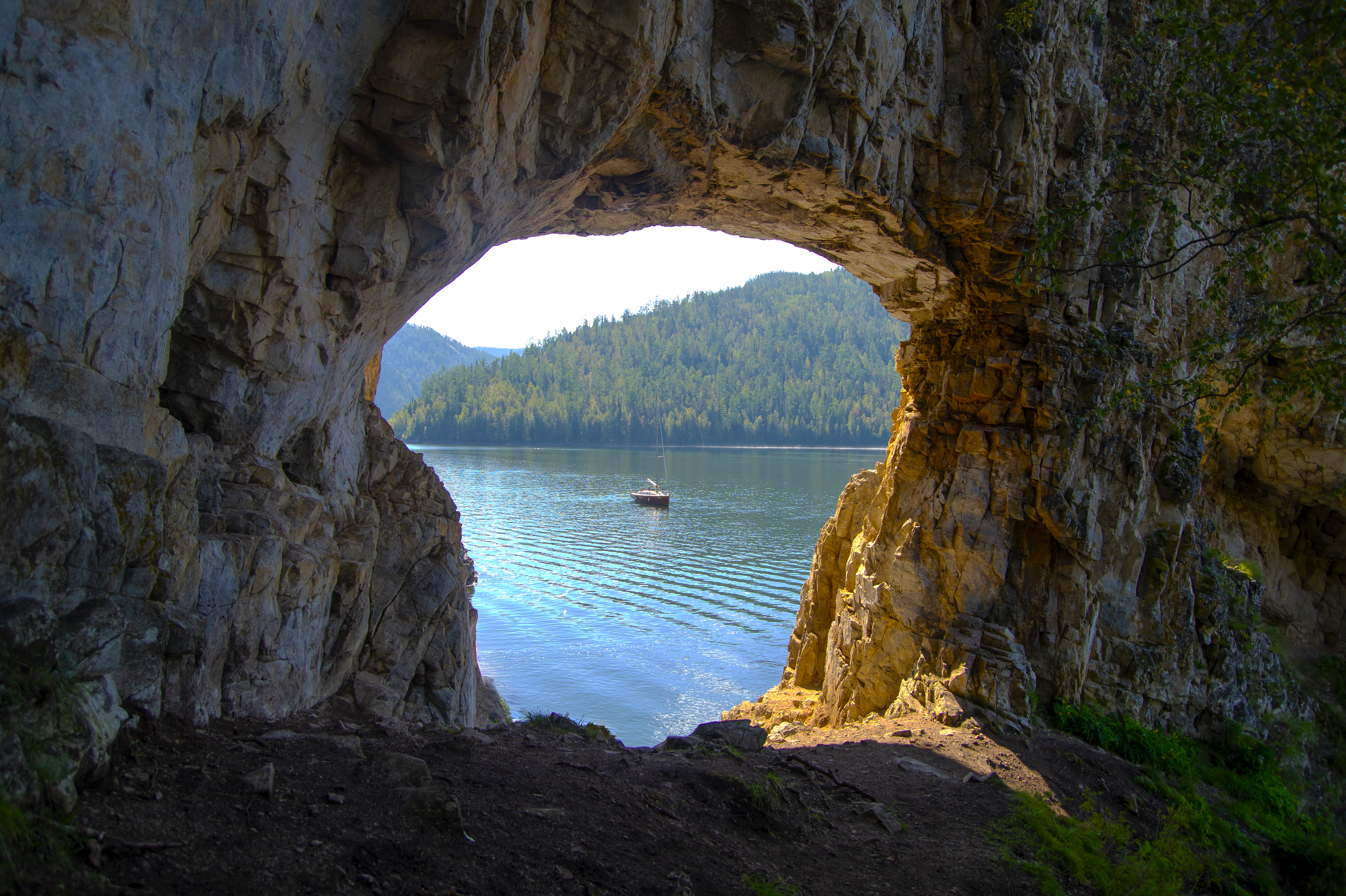 Бесплатное фото Окно с острова на море