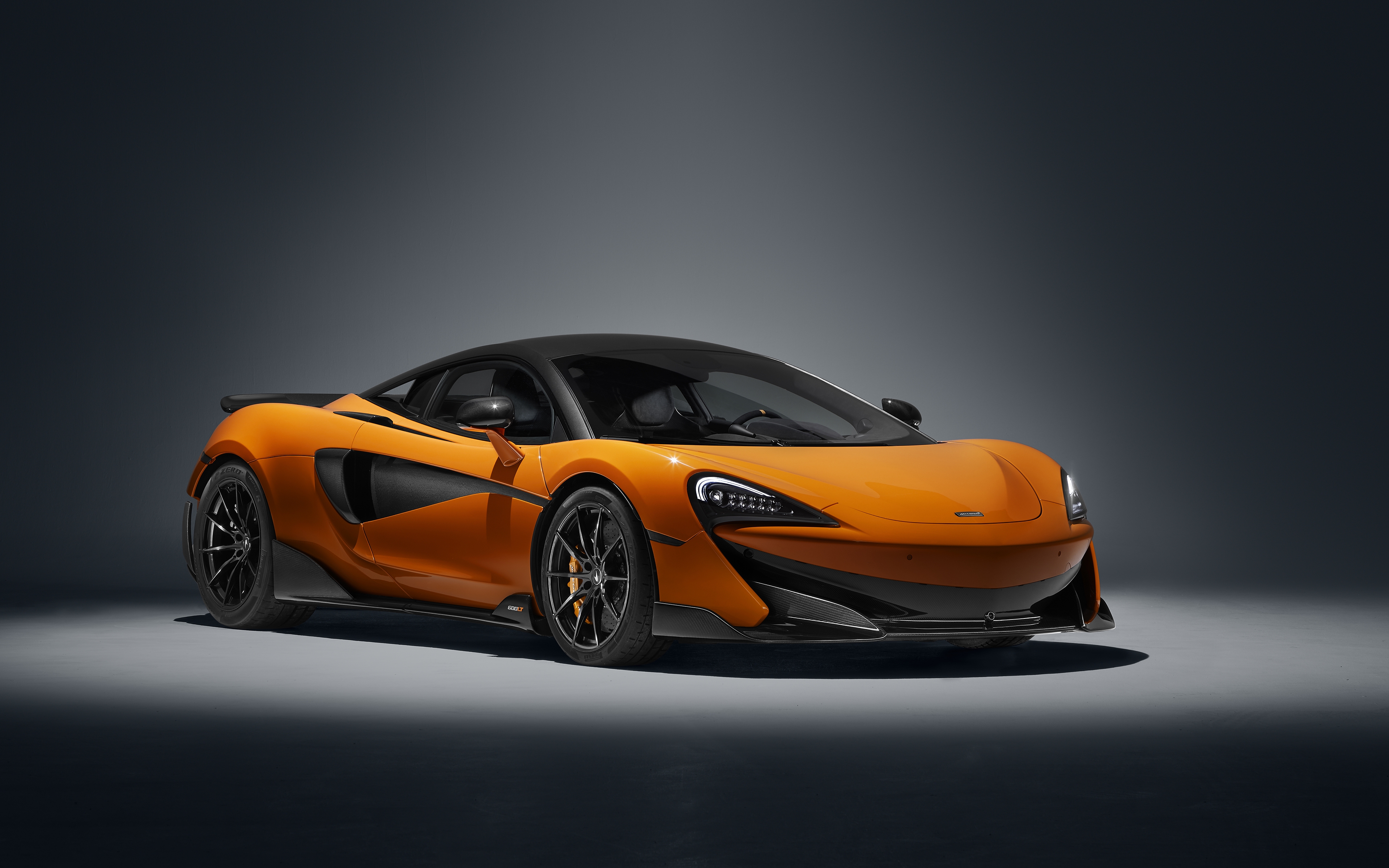 Обои Mclaren 600LT оранжевый машины на рабочий стол