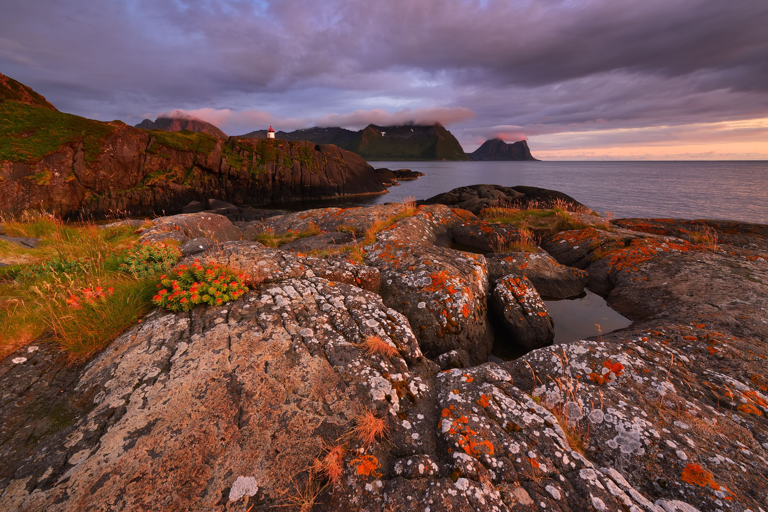 Free photo Autumn stones