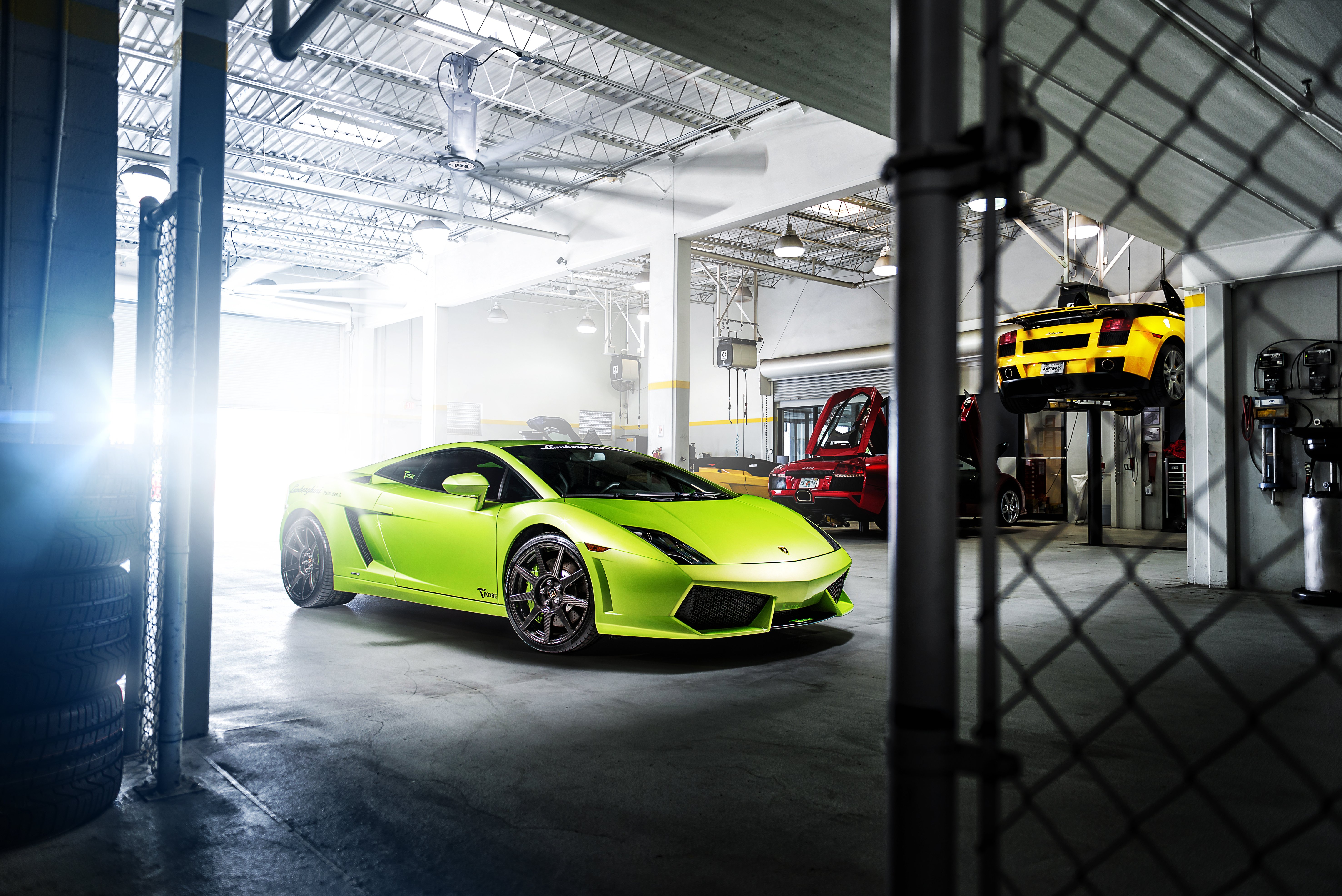 Wallpapers Lamborghini Gallardo garage on the desktop