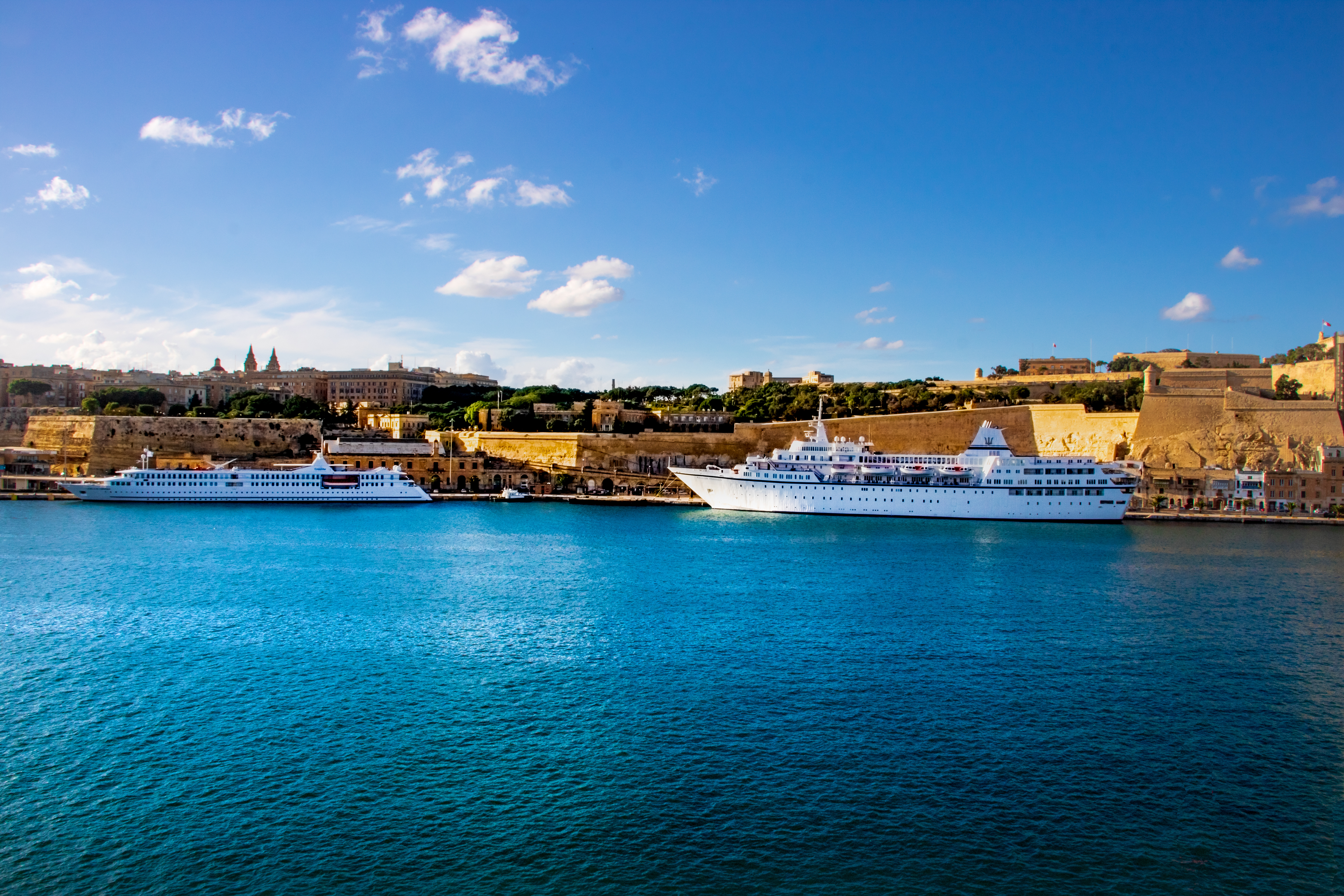 Wallpapers boat ships blue on the desktop