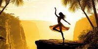 Силуэт танцовщицы на закате среди тропических пальм и скал.