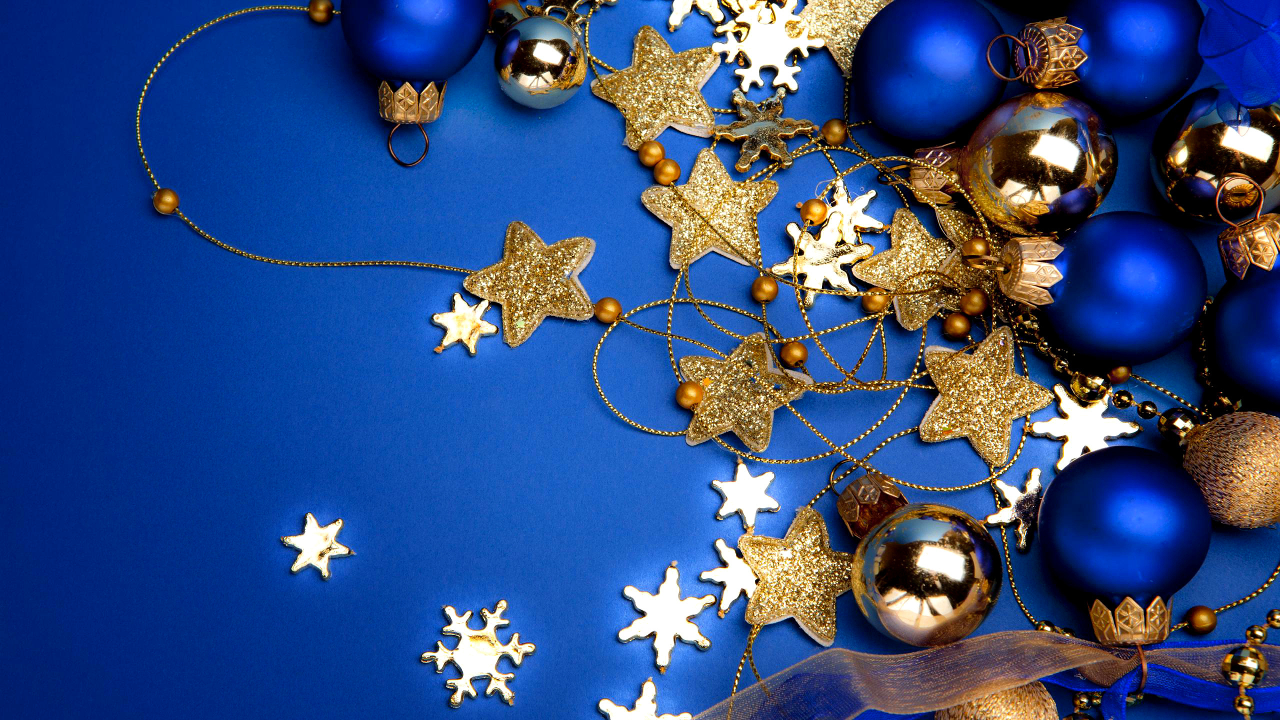 Wallpapers Christmas toys stars on the desktop