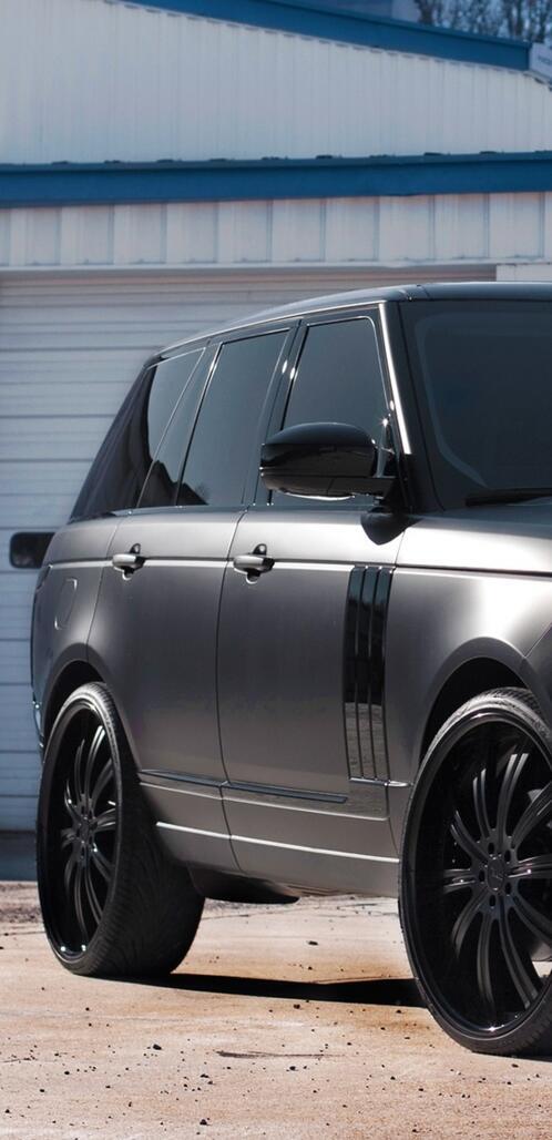 Бесплатное фото Черный ренж с черными дисками