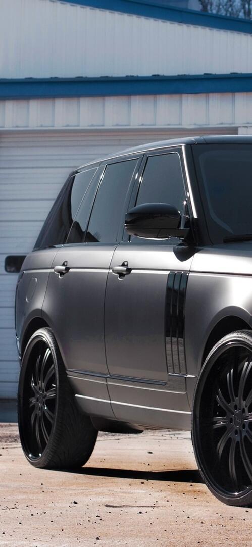 Бесплатное фото Черный ренж с черными дисками