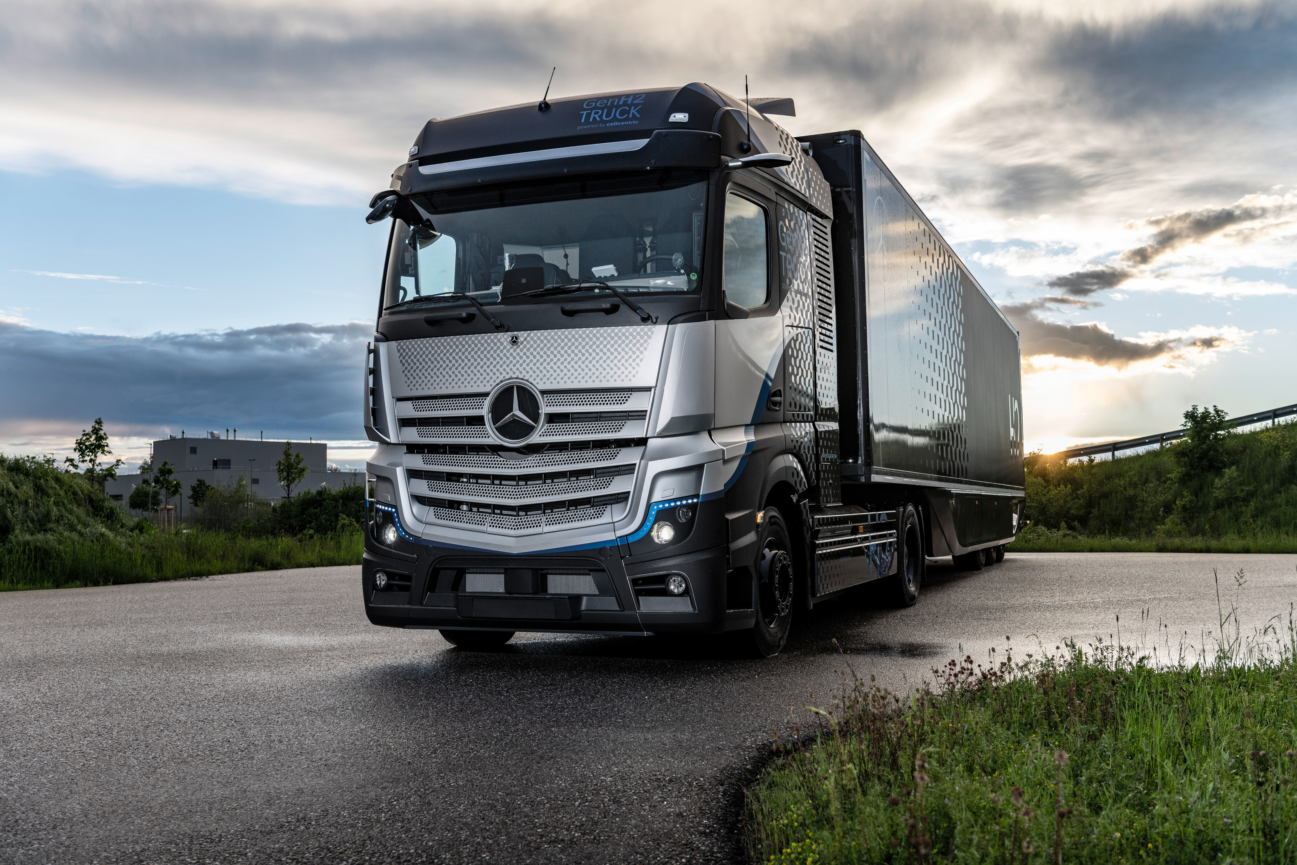 Wallpapers car trucks Mercedes-Benz on the desktop