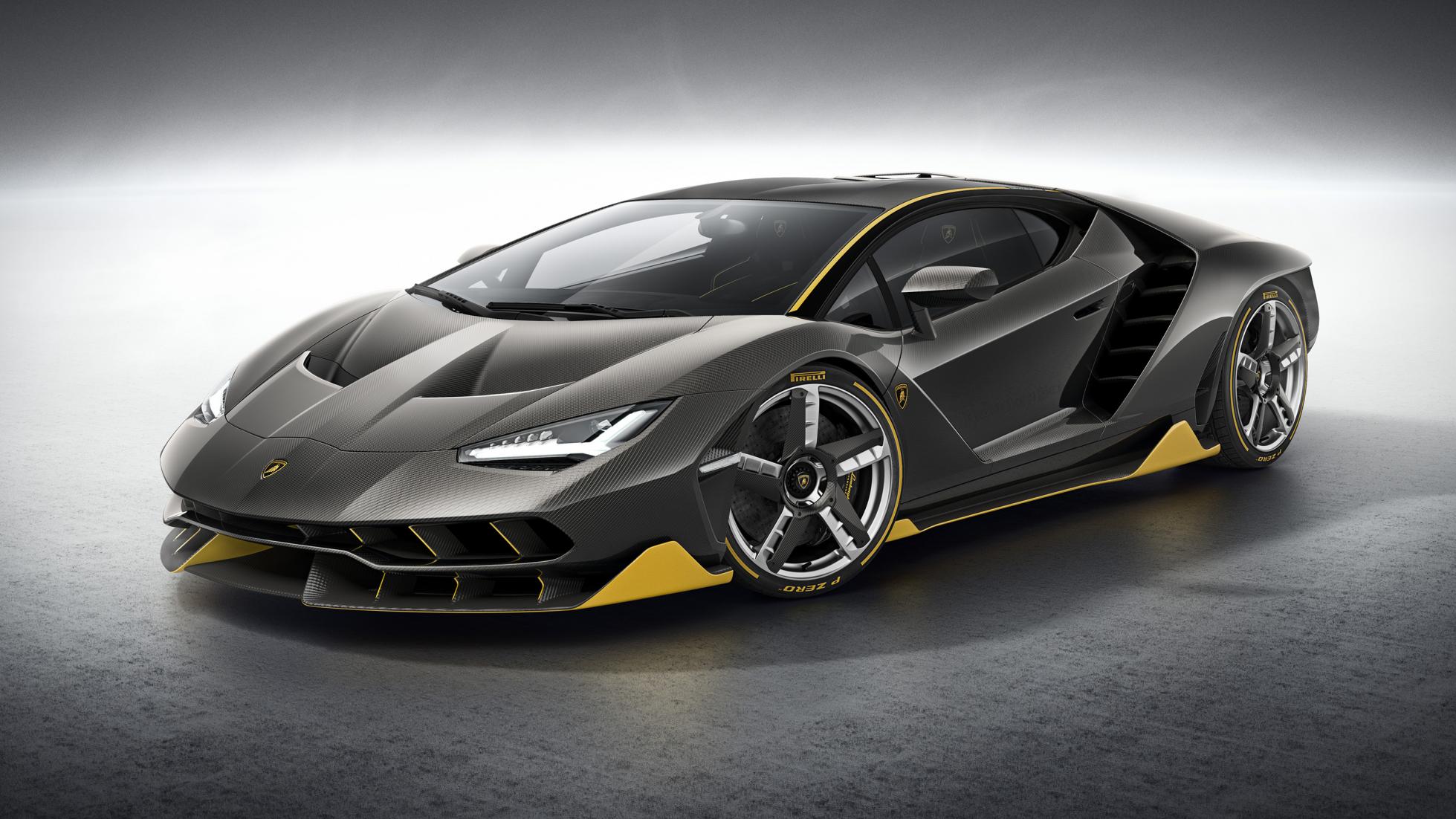 Free photo Lamborghini Centenario in carbon fiber body with yellow inlays