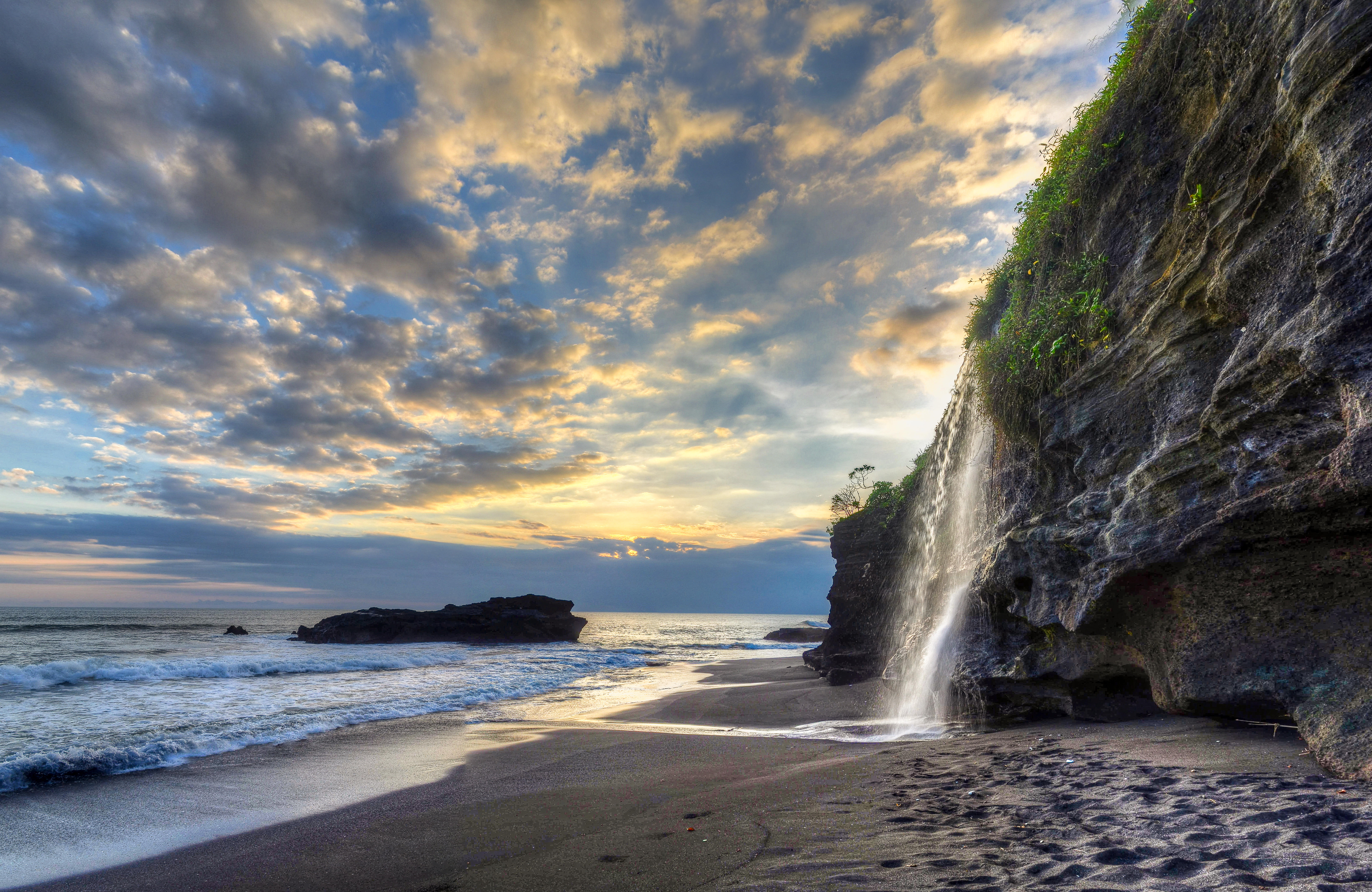 Wallpapers Melasti Beach Bali Indonesia on the desktop