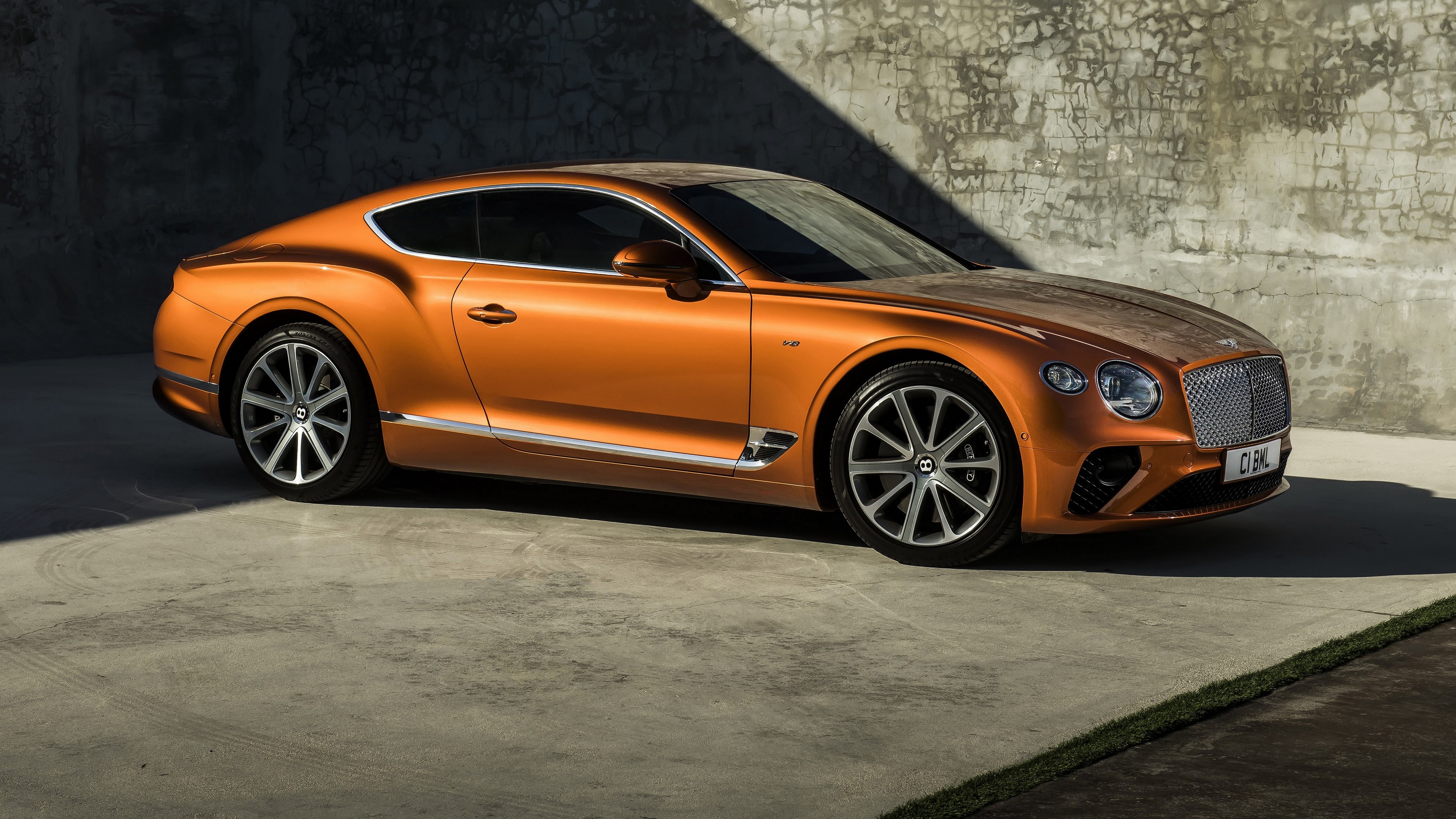 Free photo Bentley Continental GT