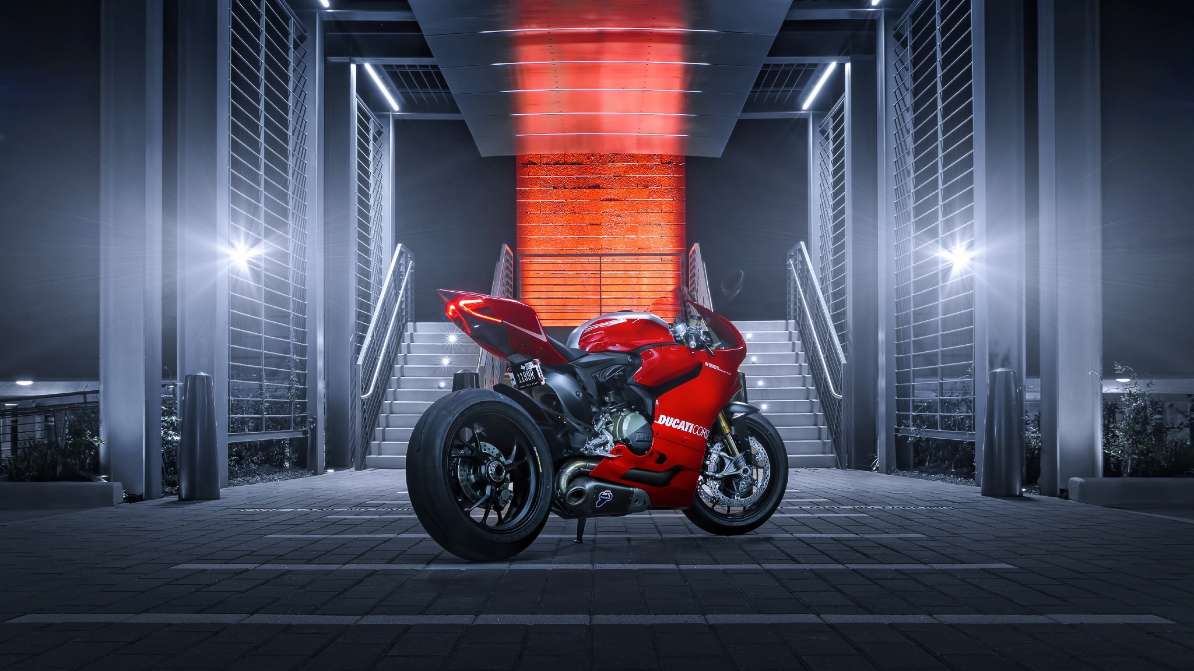 Обои Ducati Ducati 1199 красный на рабочий стол