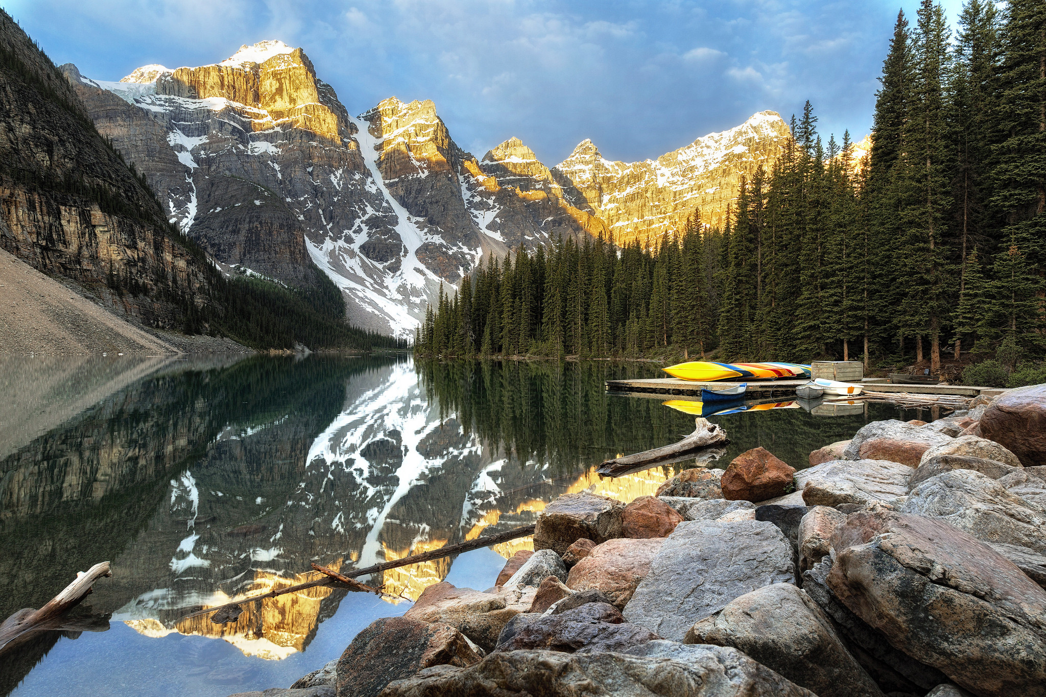 Wallpapers moraine lake mountains christmas trees on the desktop