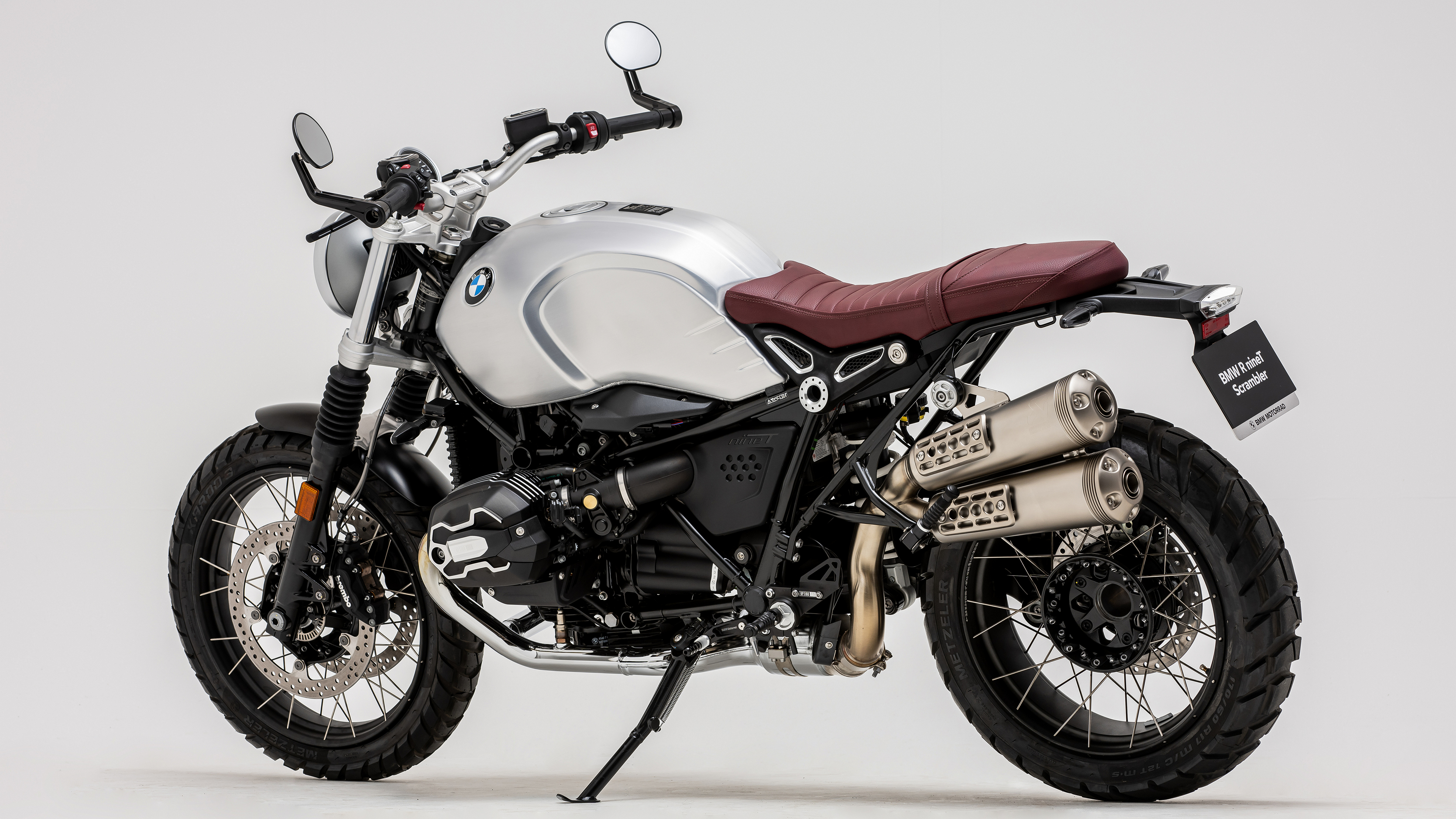 Бесплатное фото BMW R nineT Scrambler Final Edition