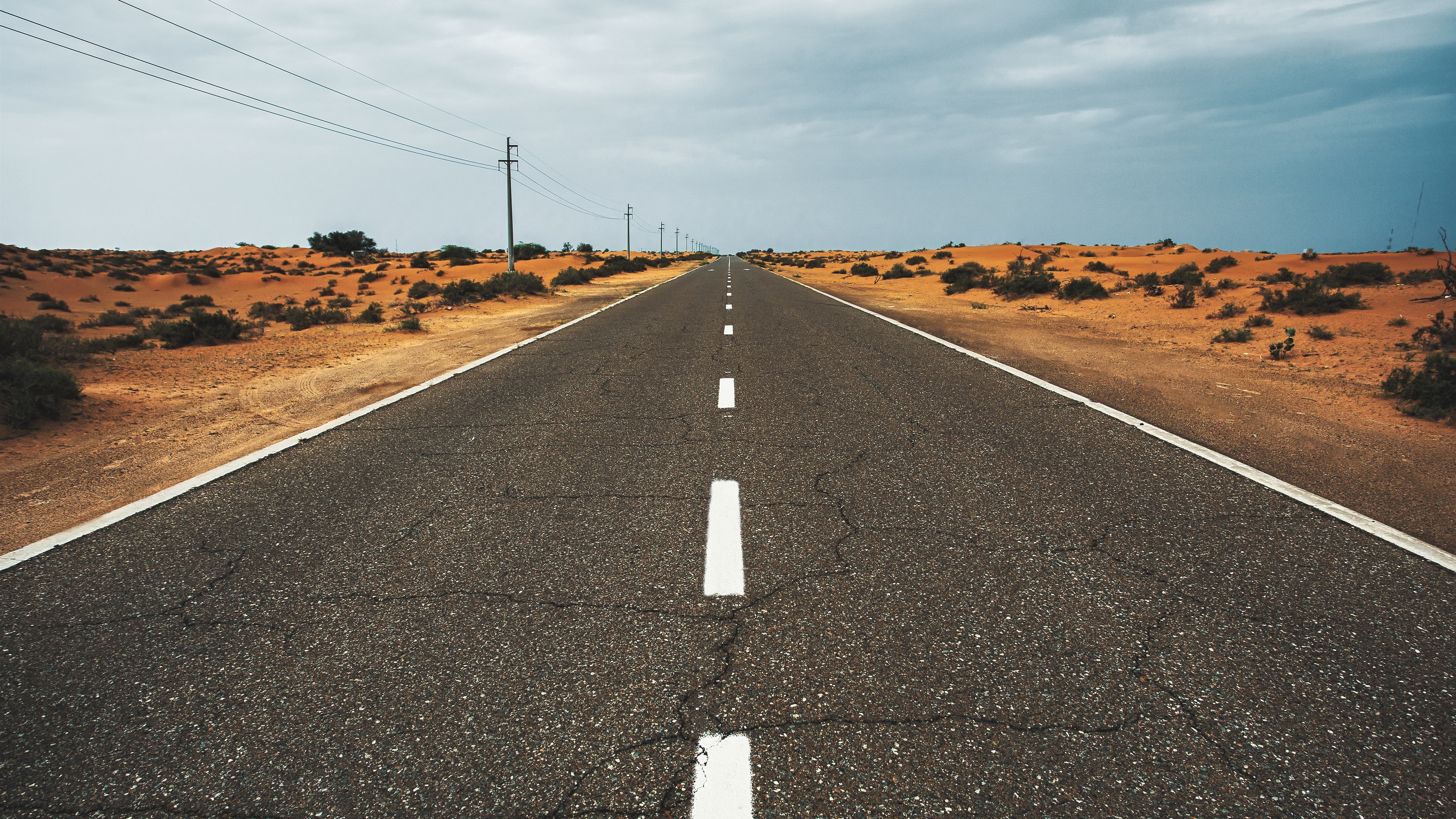 Free photo A long road in the desert