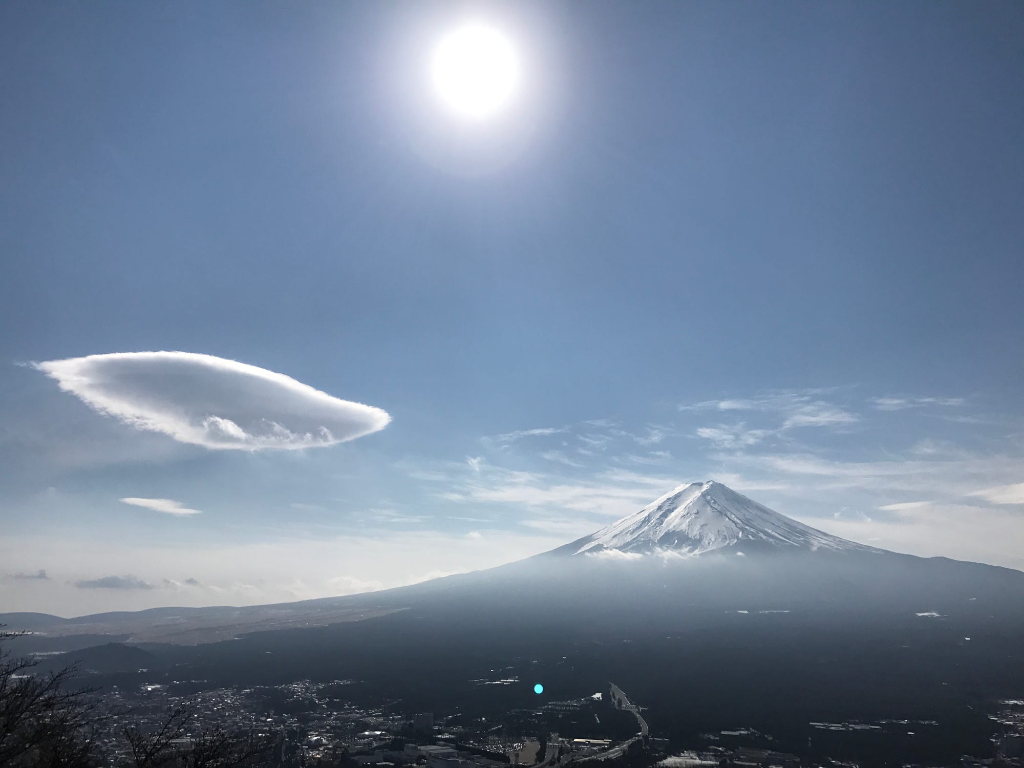 桌面上的壁纸云层 天空 大气层