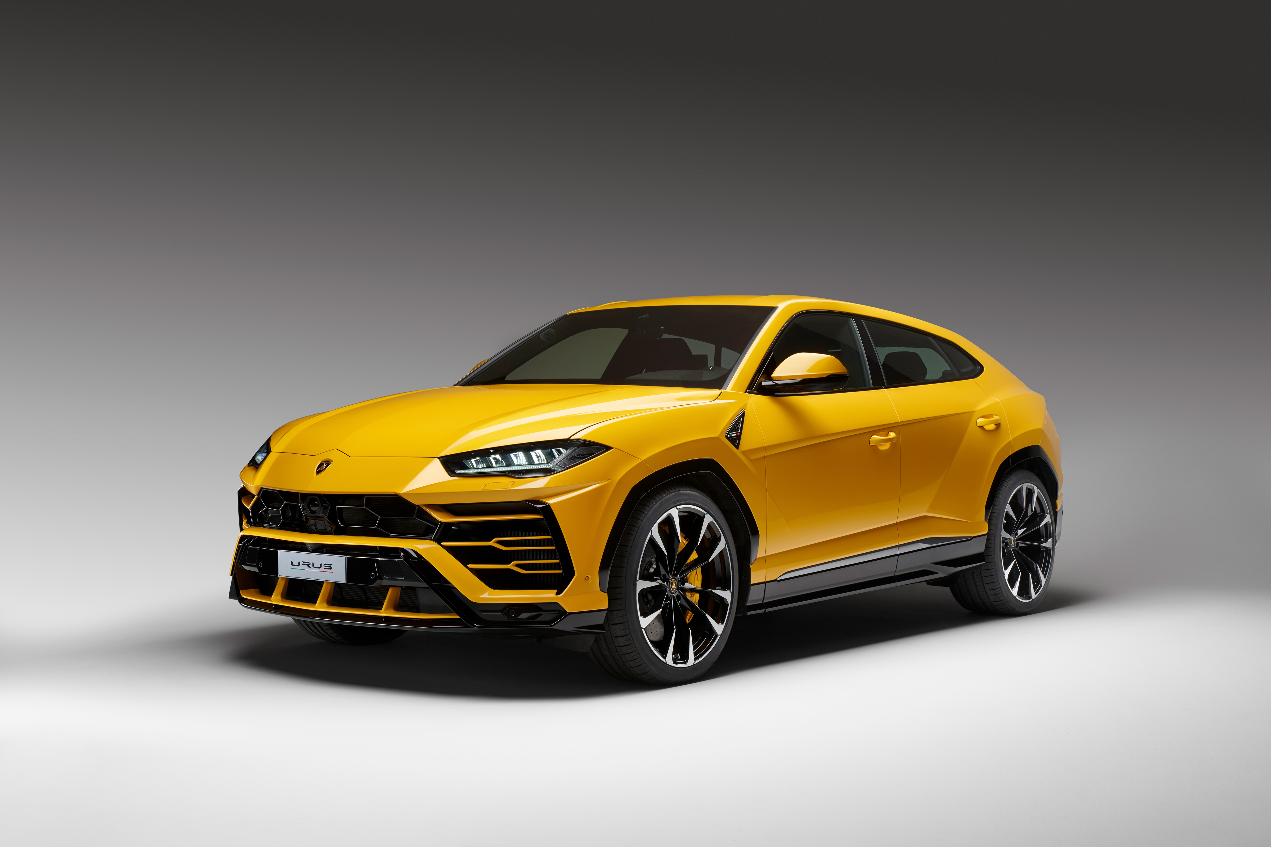 Wallpapers Suv Lamborghini Urus 2018 cars on the desktop