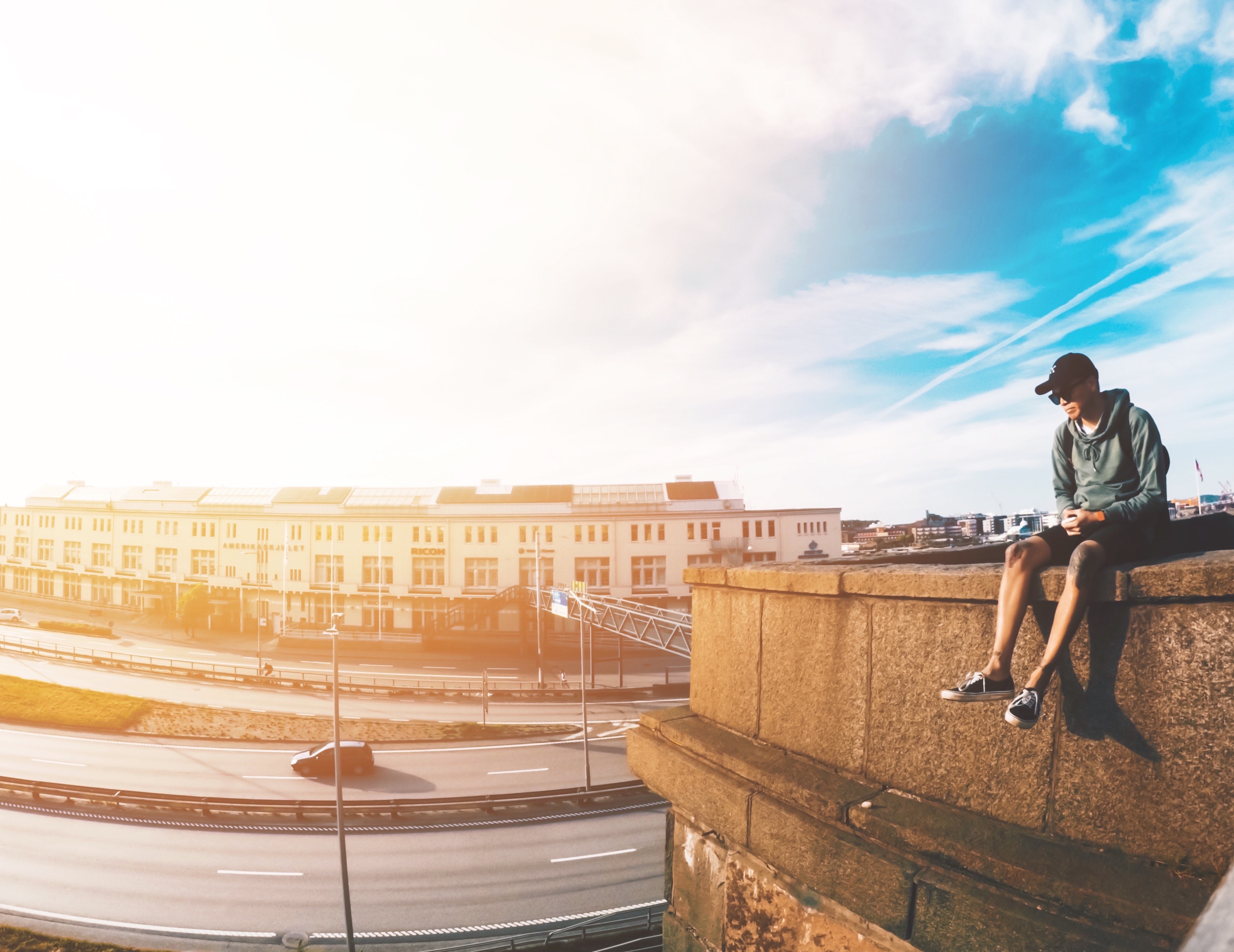 Wallpapers man horizon cloud on the desktop