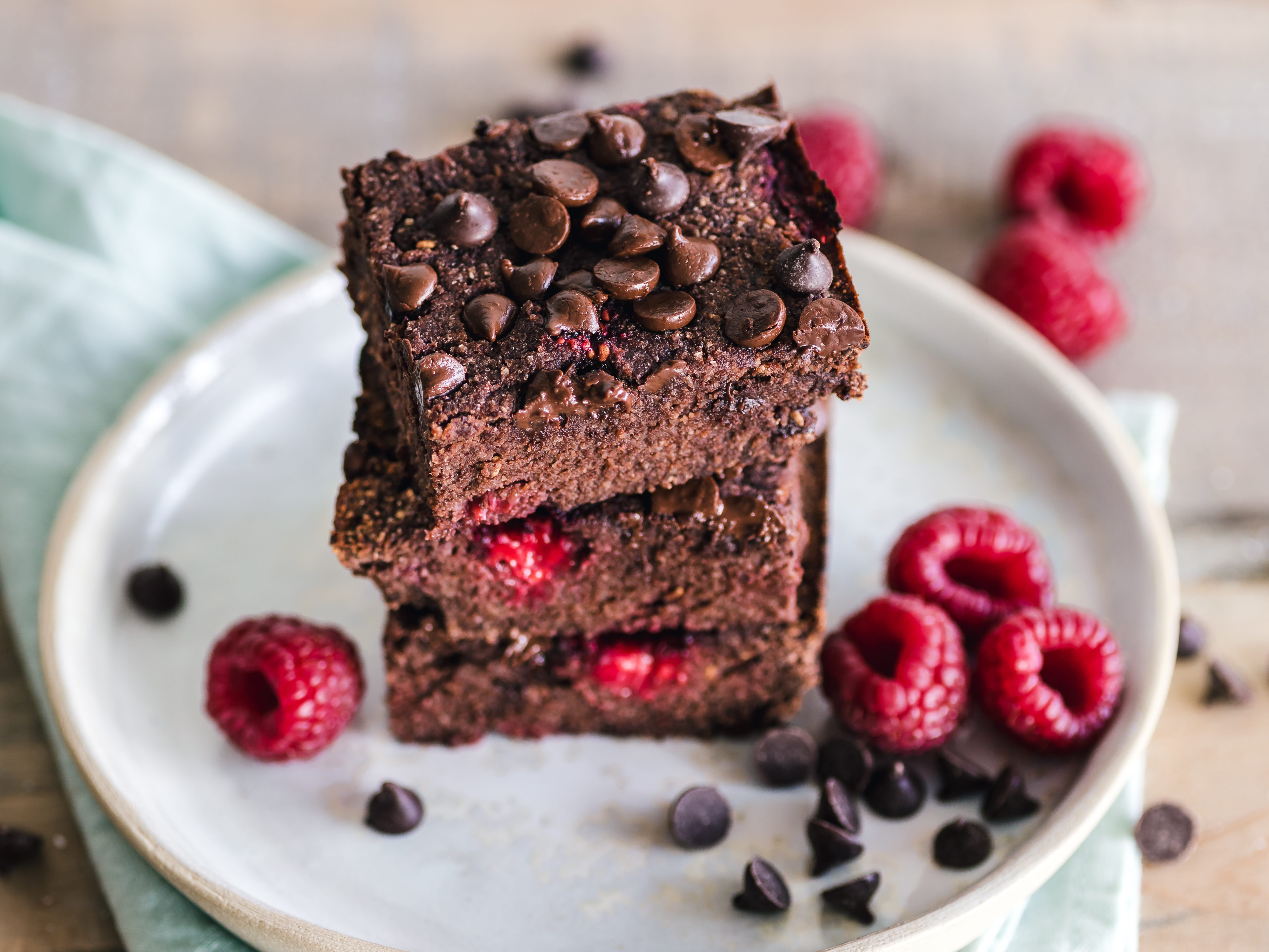 Chocolate cake with raspberries