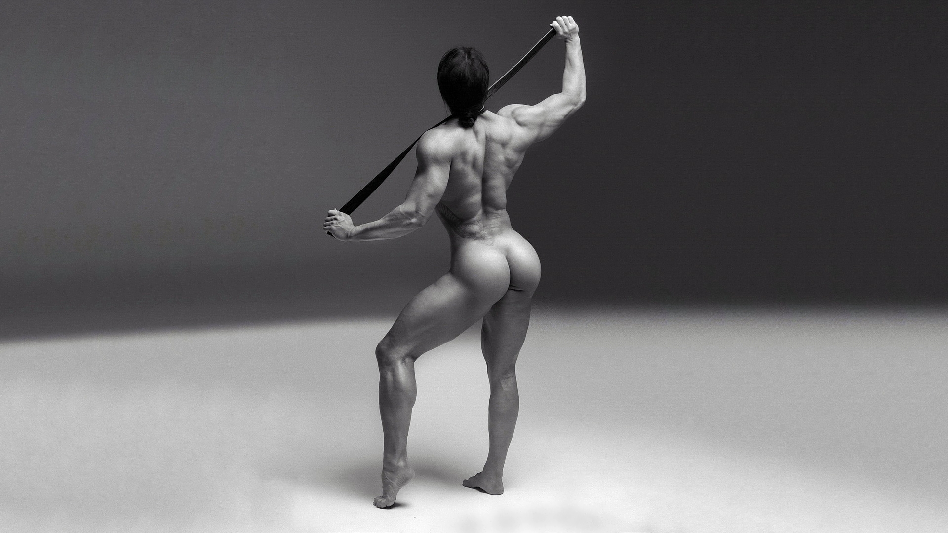 免费照片裸女健美运动员和腰带