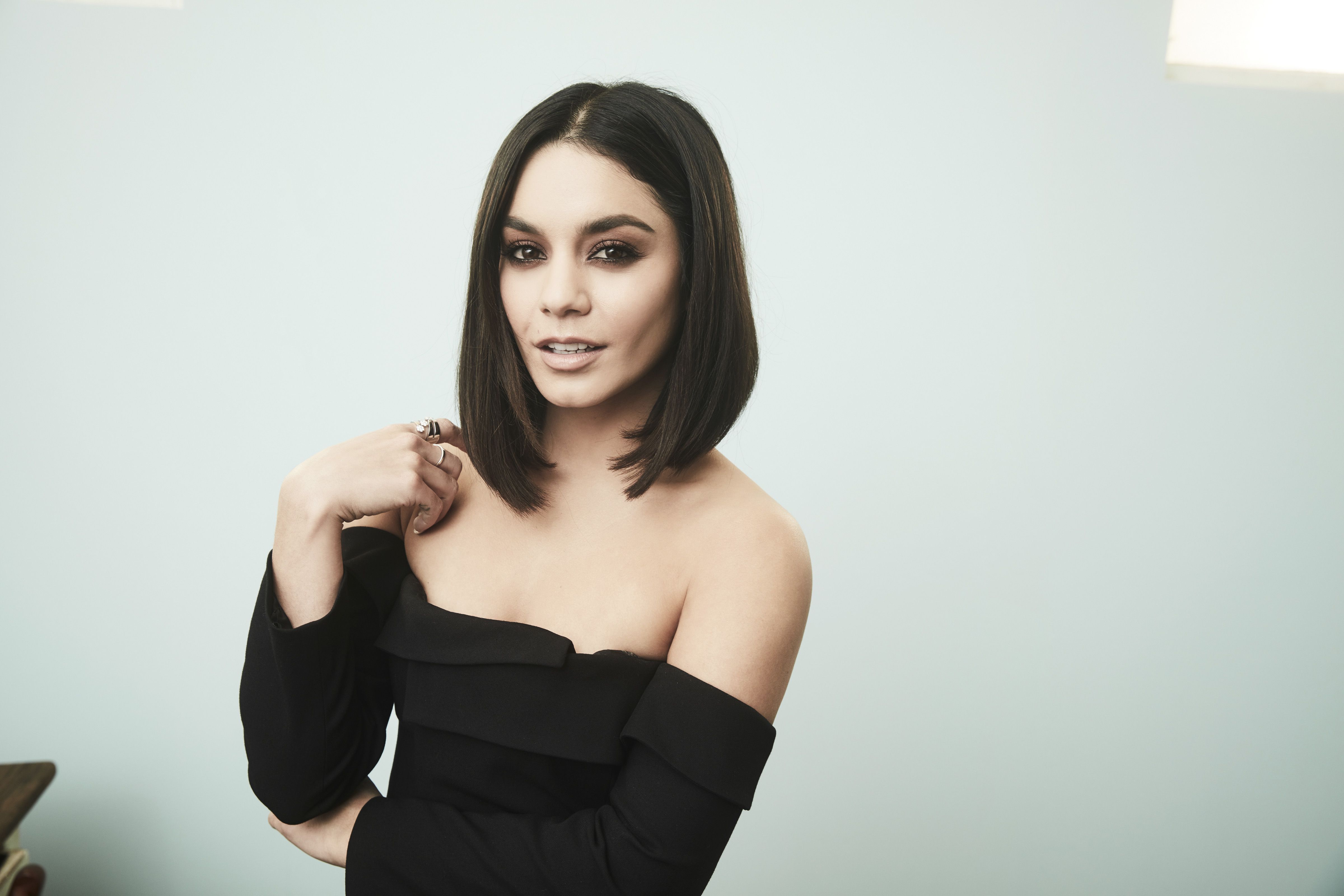 Wallpapers Vanessa Hudgens celebrities girls on the desktop