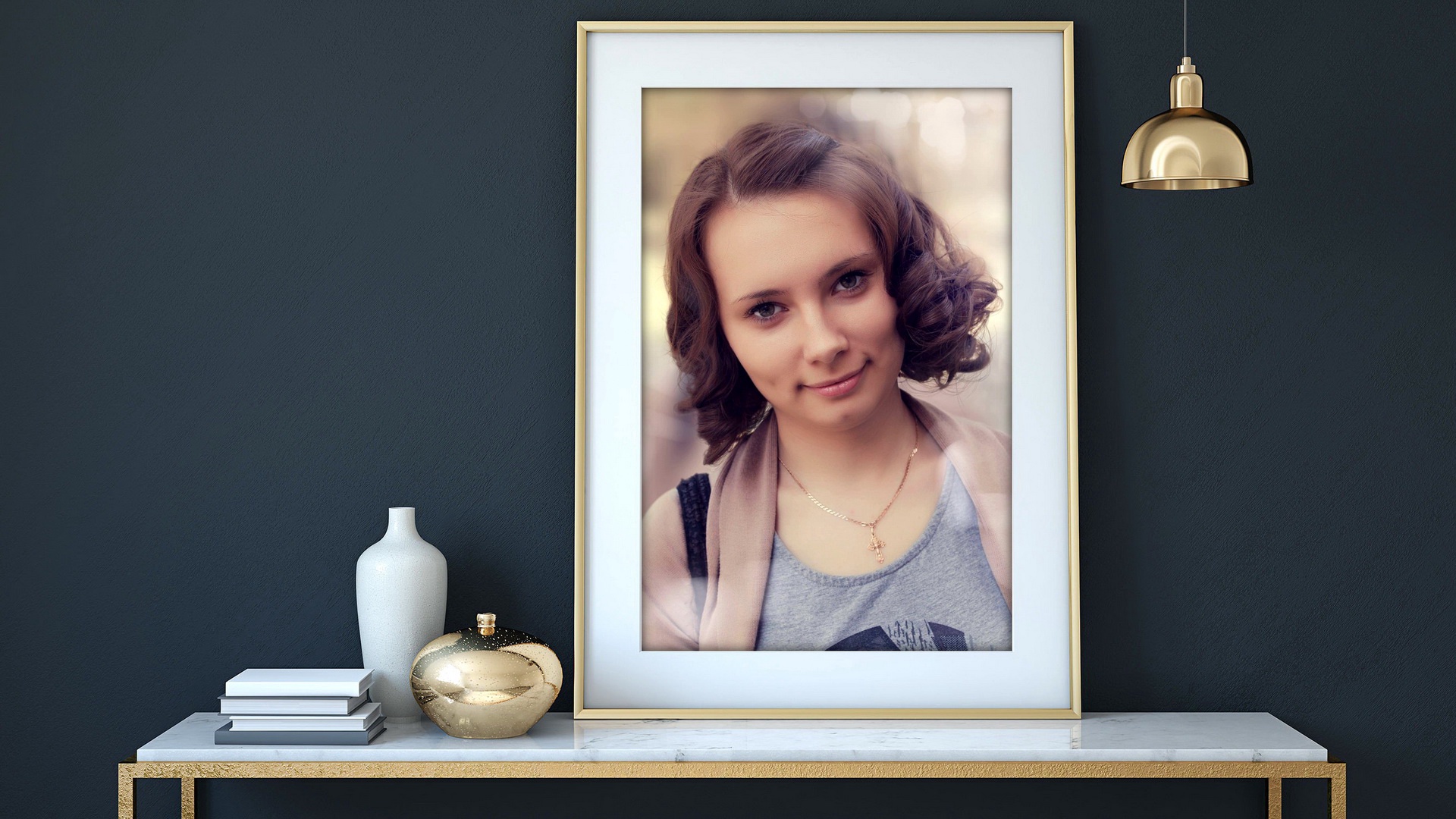 Free photo Photo of a girl on a table