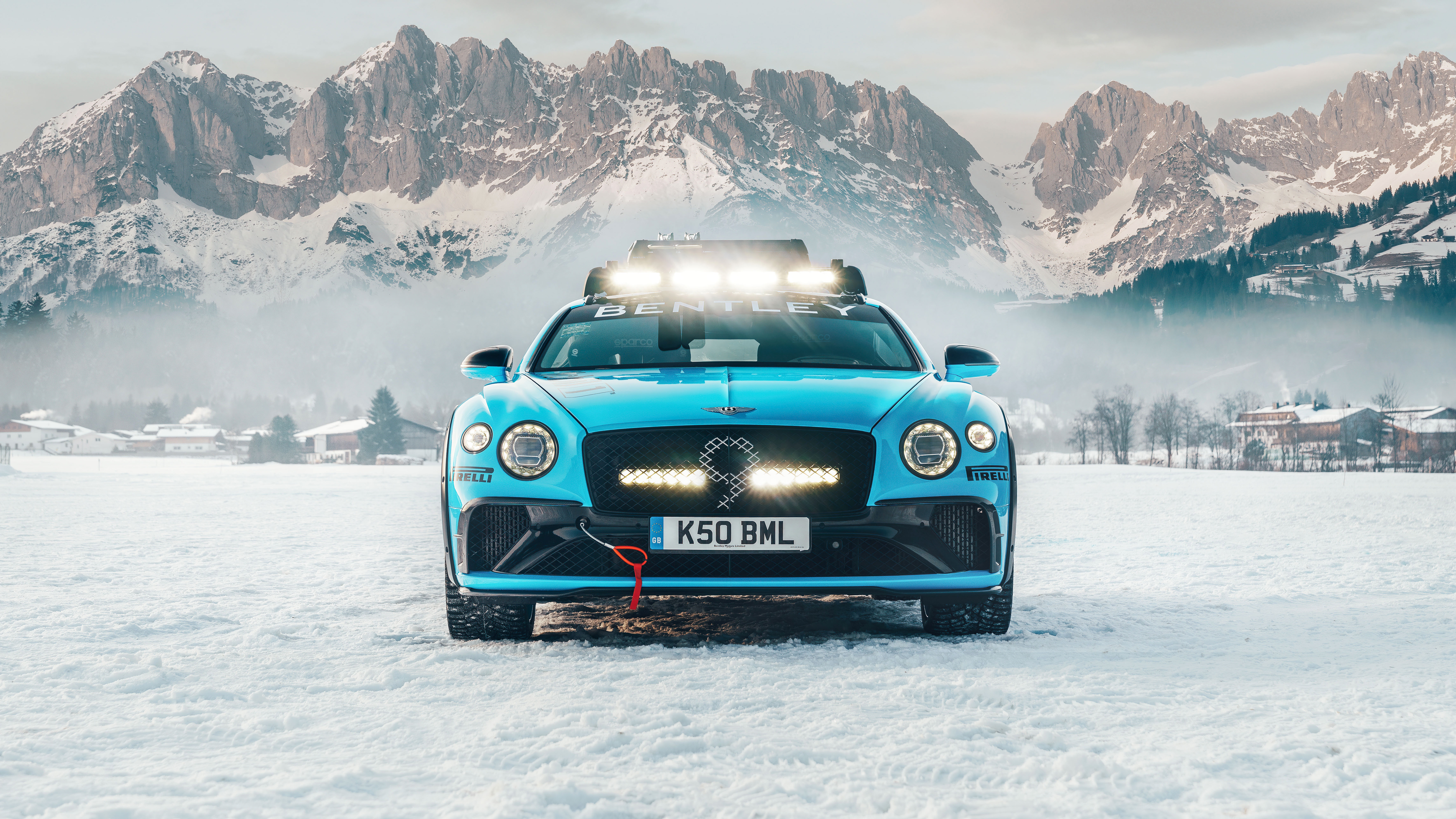 Обои снег горы Bentley Continental GT на рабочий стол