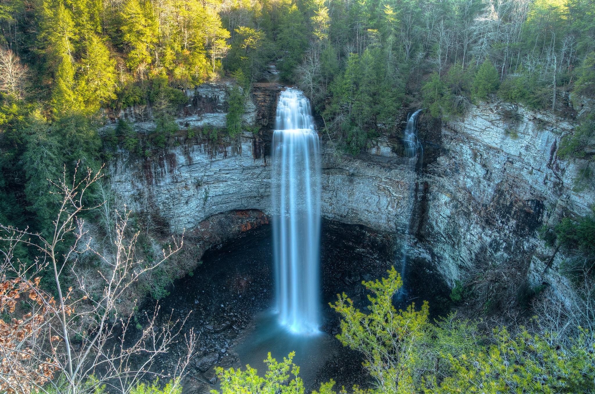 Обои государственный парк Falls Creek Falls скалы деревья на рабочий стол