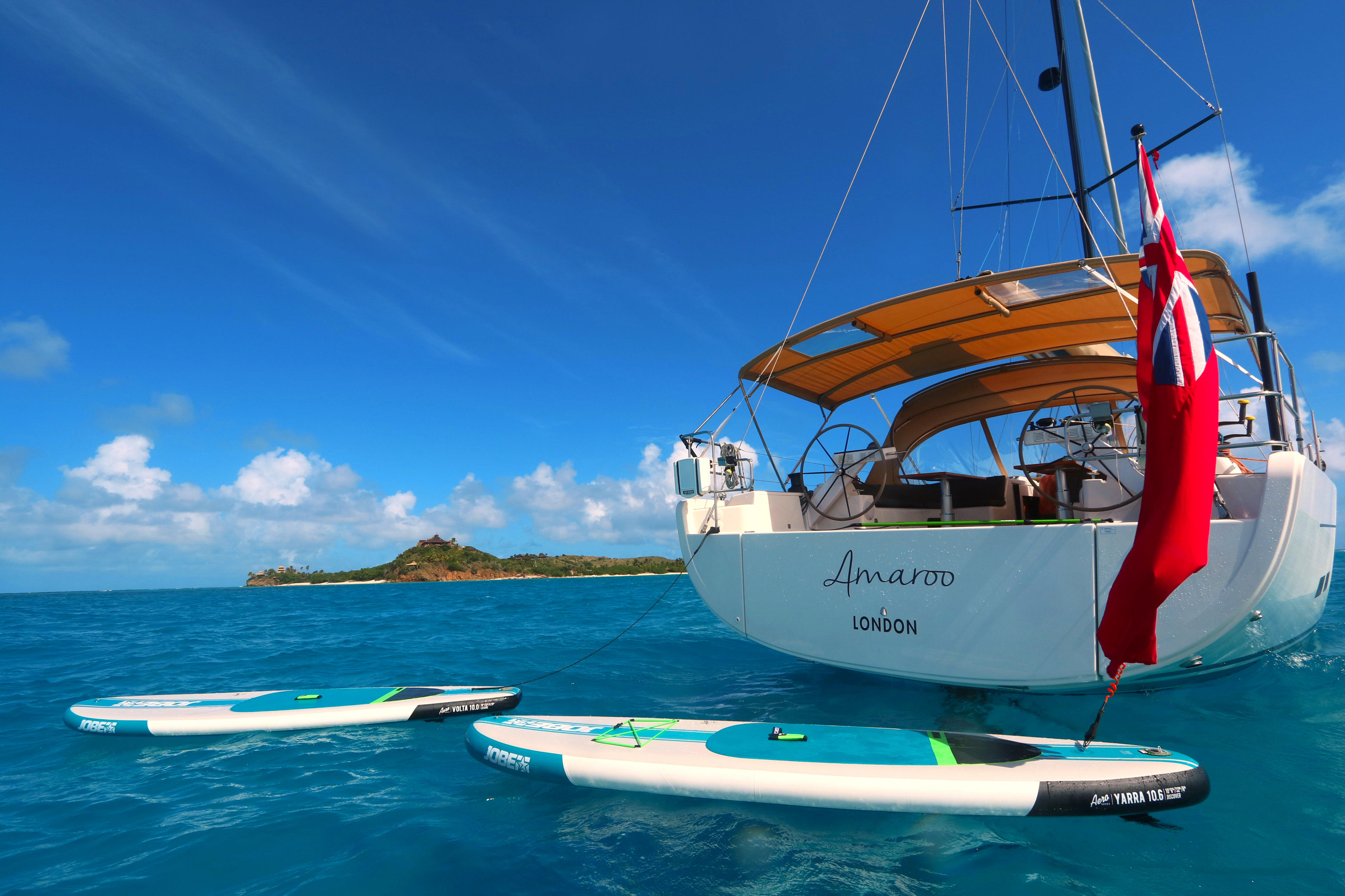 Wallpapers island ships and boats white yacht on the desktop