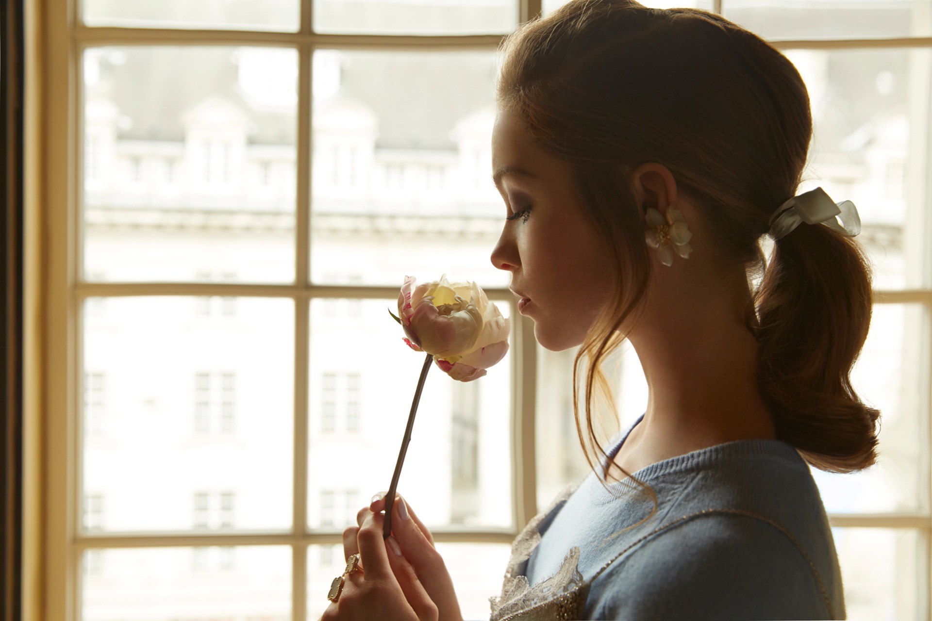 Обои вид сбоку эмоции поедание на рабочий стол