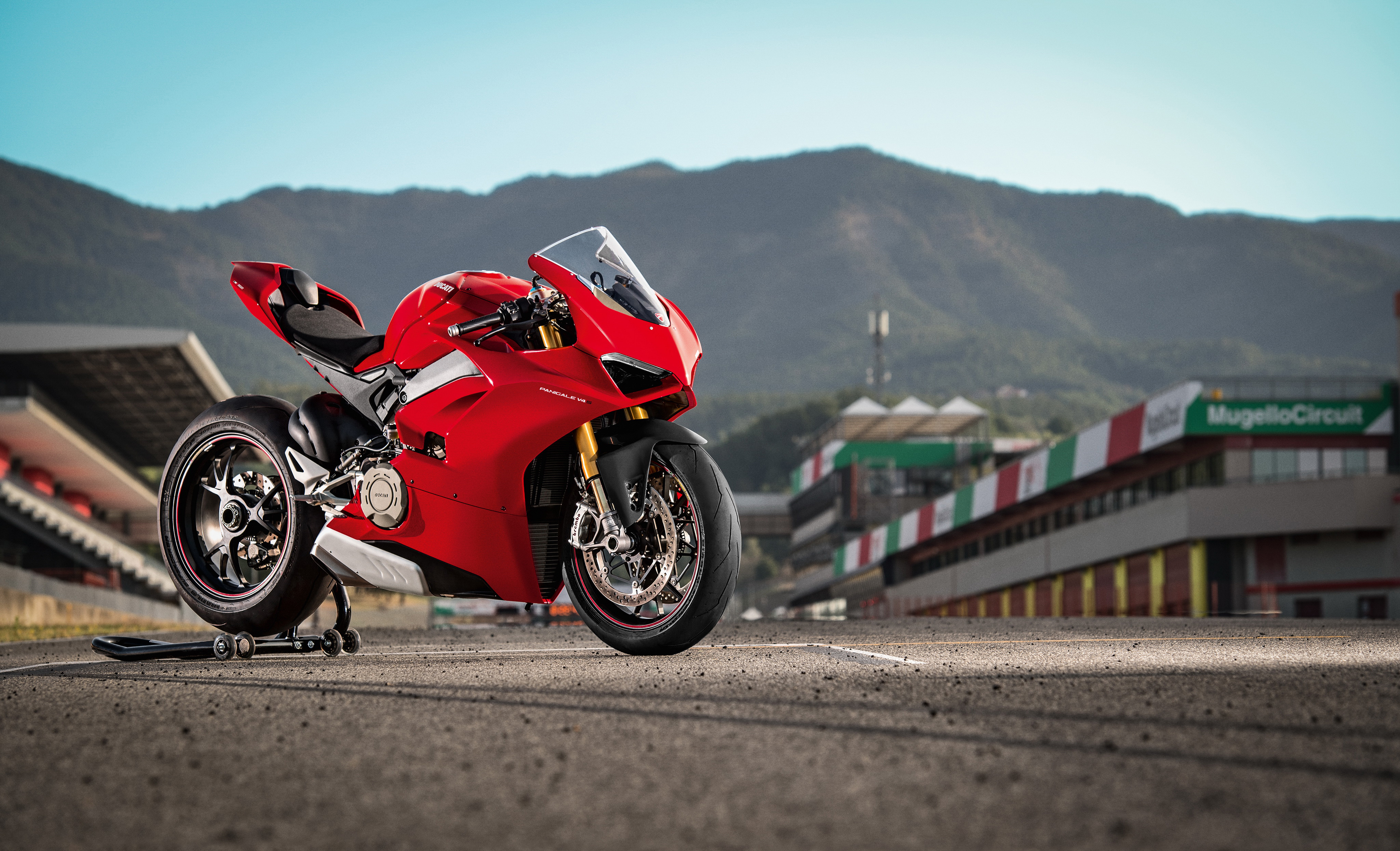 Free photo 2018 Ducati Panigale red sports bike