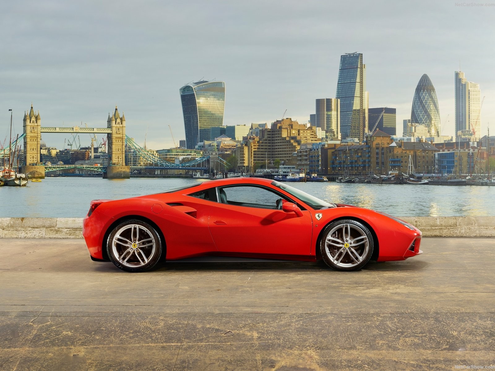 Wallpapers Ferrari Ferrari 488 GTB car on the desktop