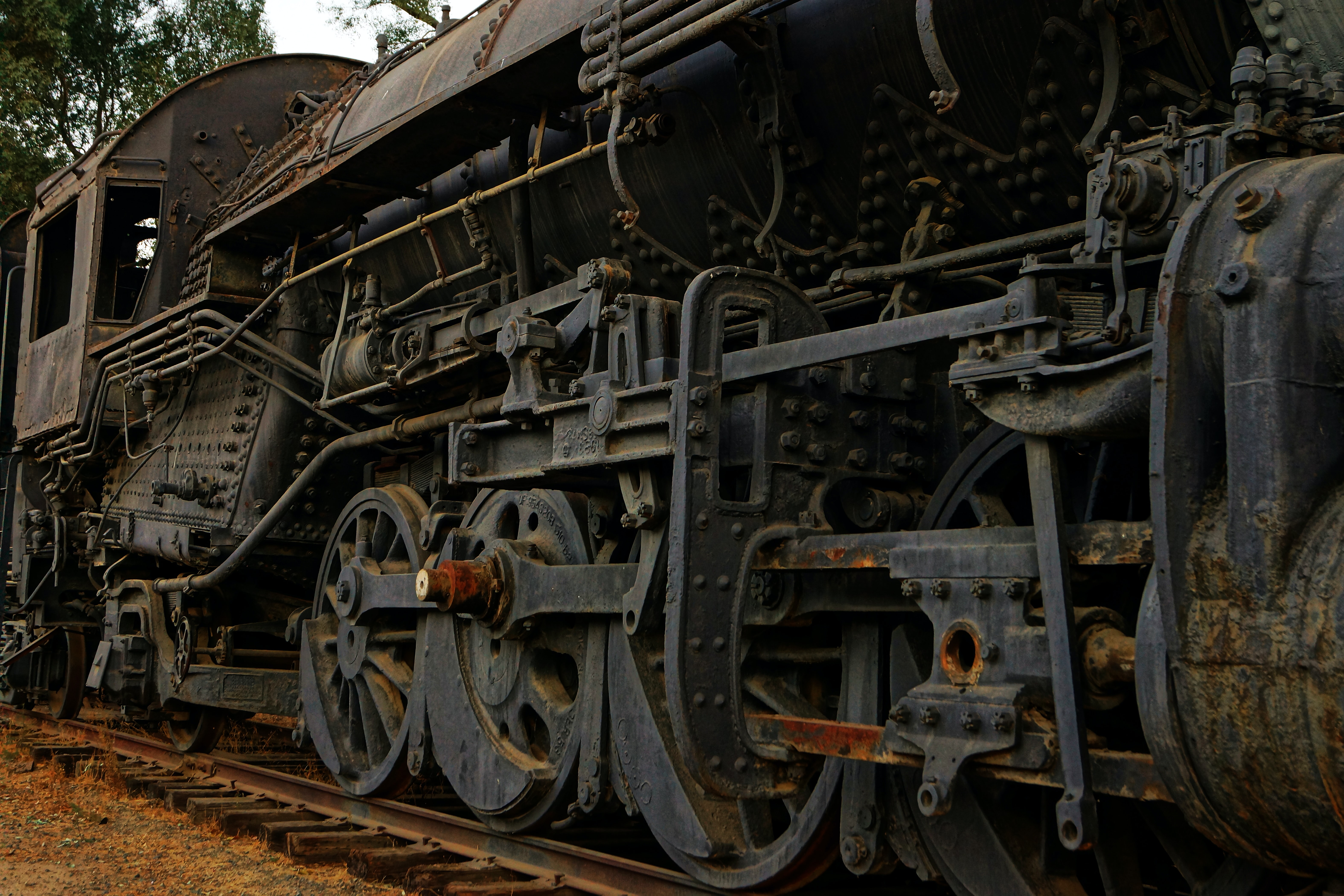 Wallpapers steam train old scrap metal on the desktop