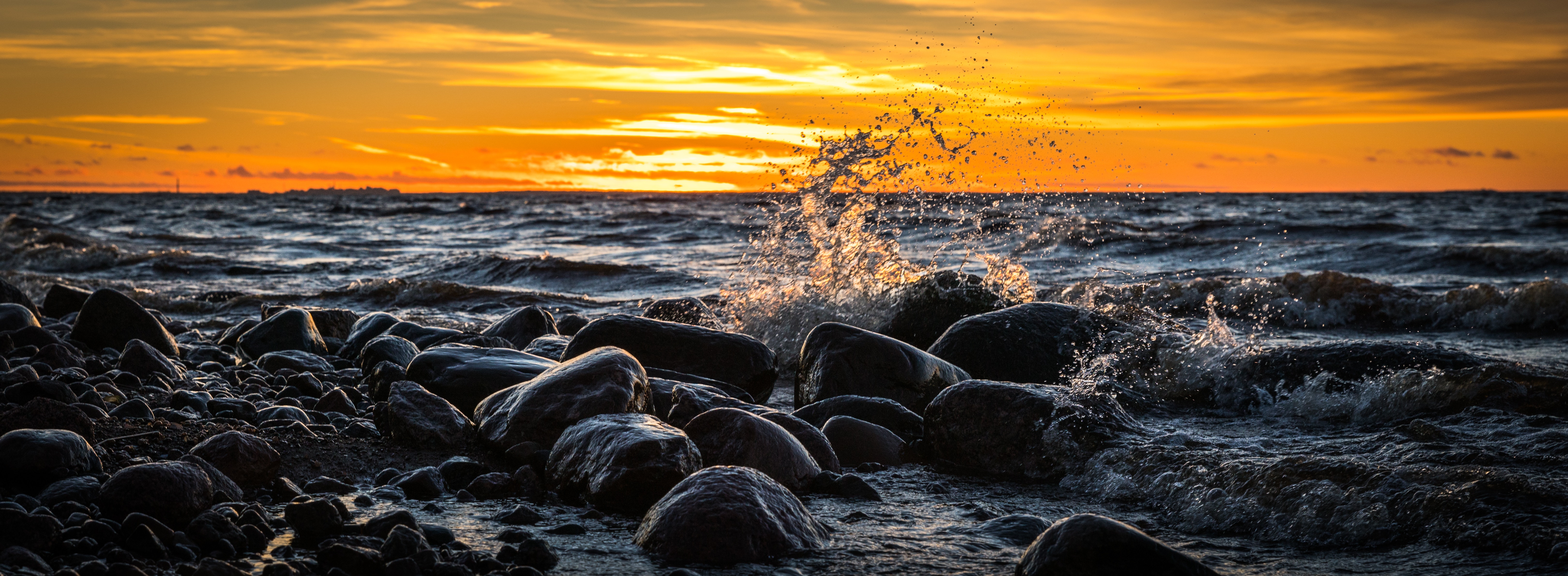 Wallpapers beach dawn landscape on the desktop