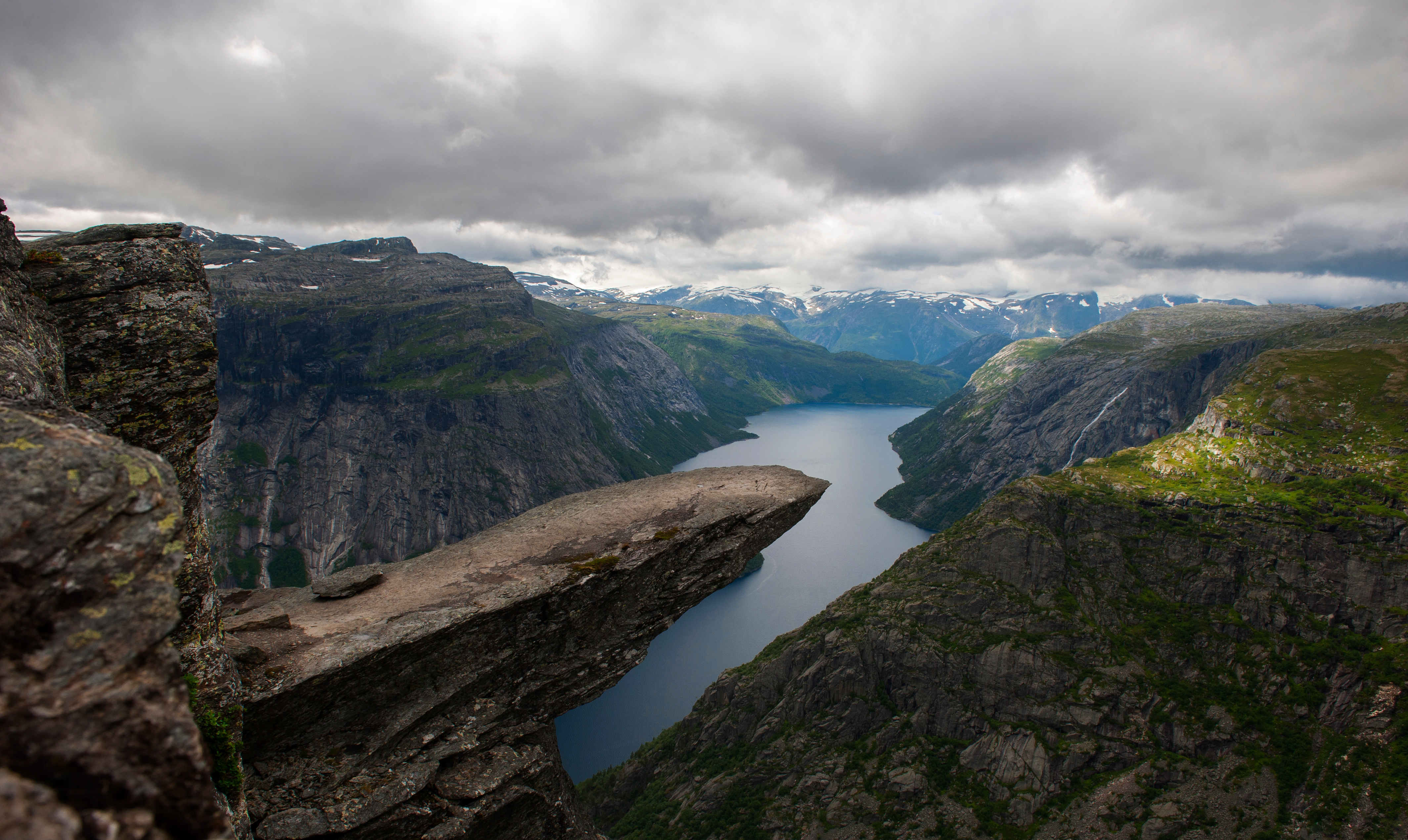 桌面上的壁纸山区 挪威 地貌