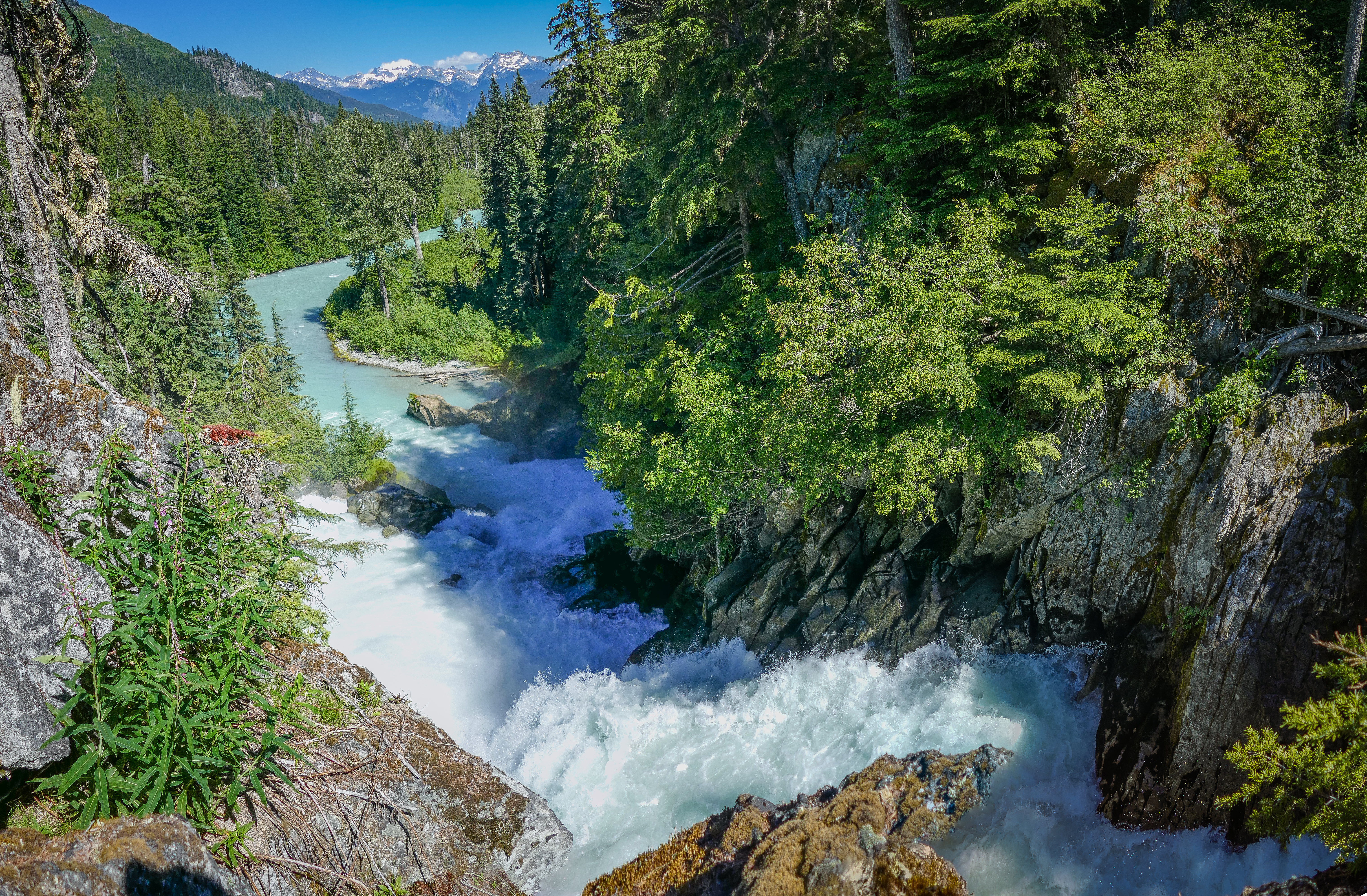 Wallpapers Su-river falls su-valley Whistler on the desktop